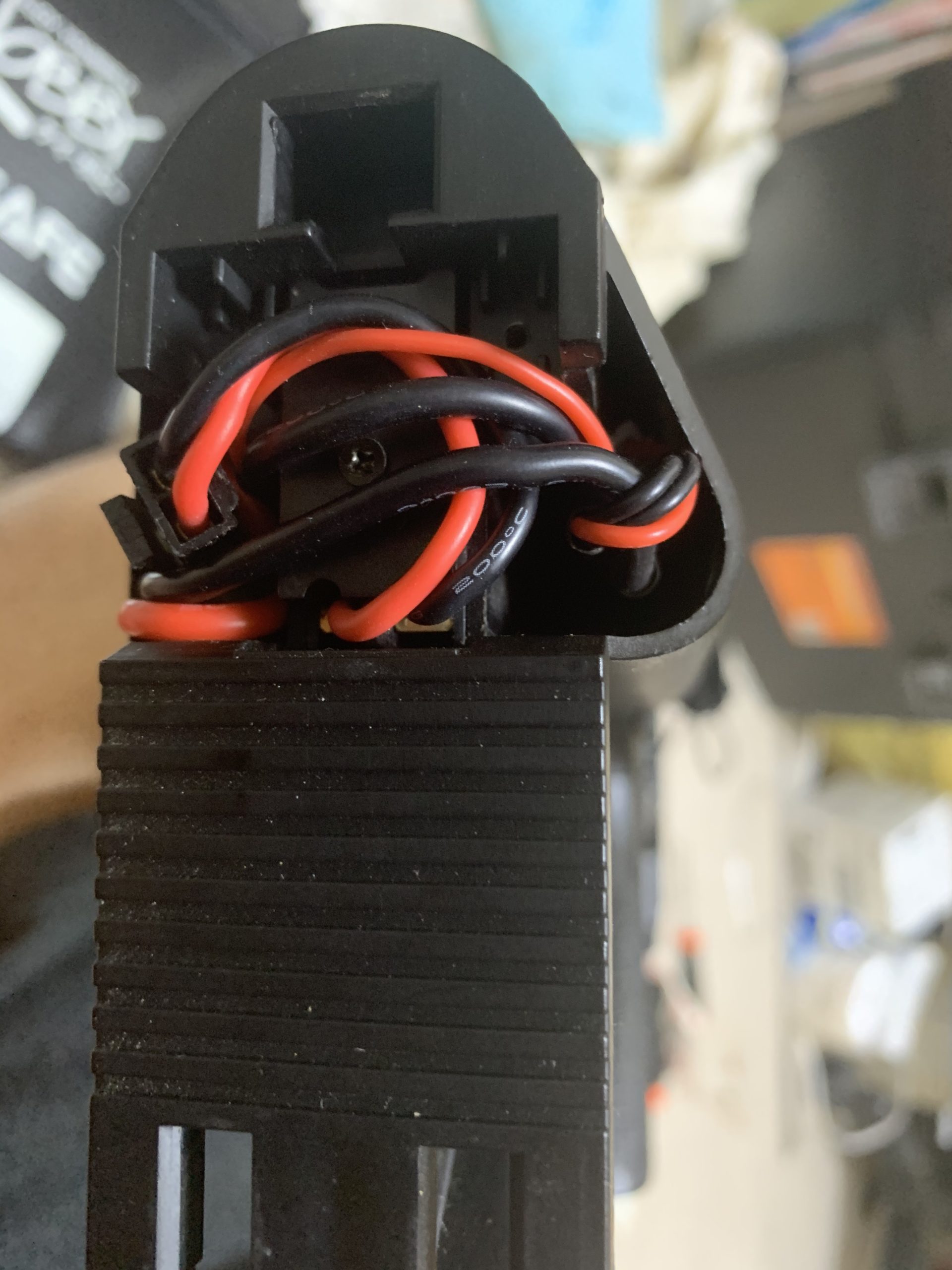 東京マルイ　次世代電動ガン　HK416D DEVGRUのカスタムした配線の状態