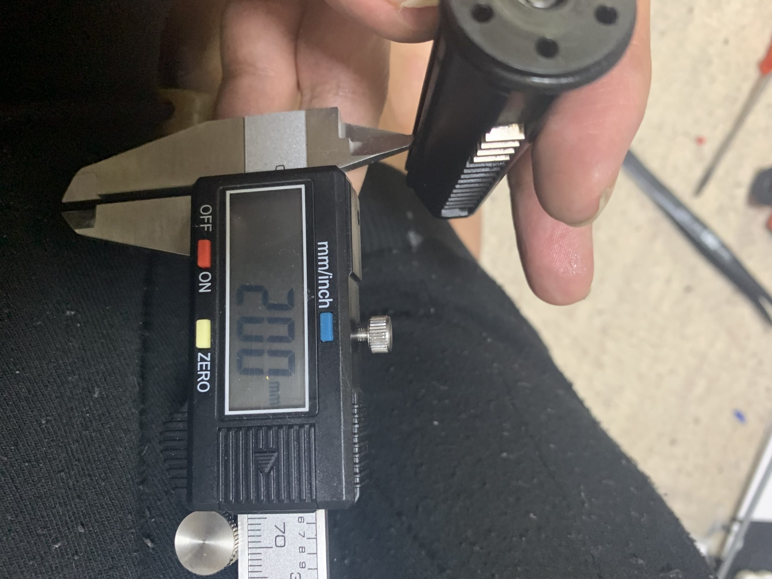 KRYTAC KRISS VECTOR ピストンレール幅チェック