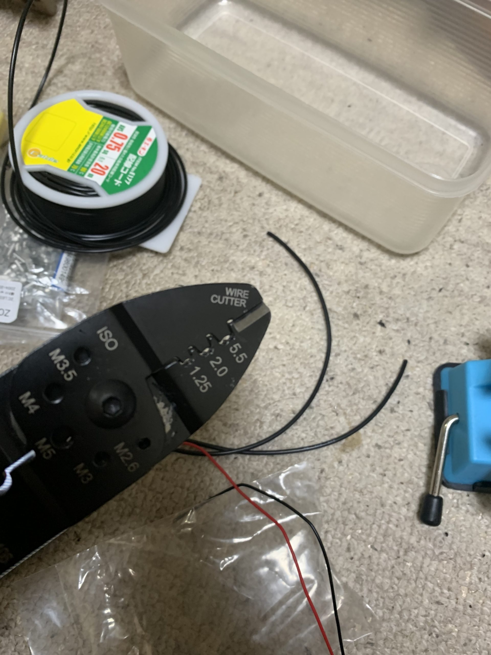 モーター　慣らし用ベンチ　配線カット