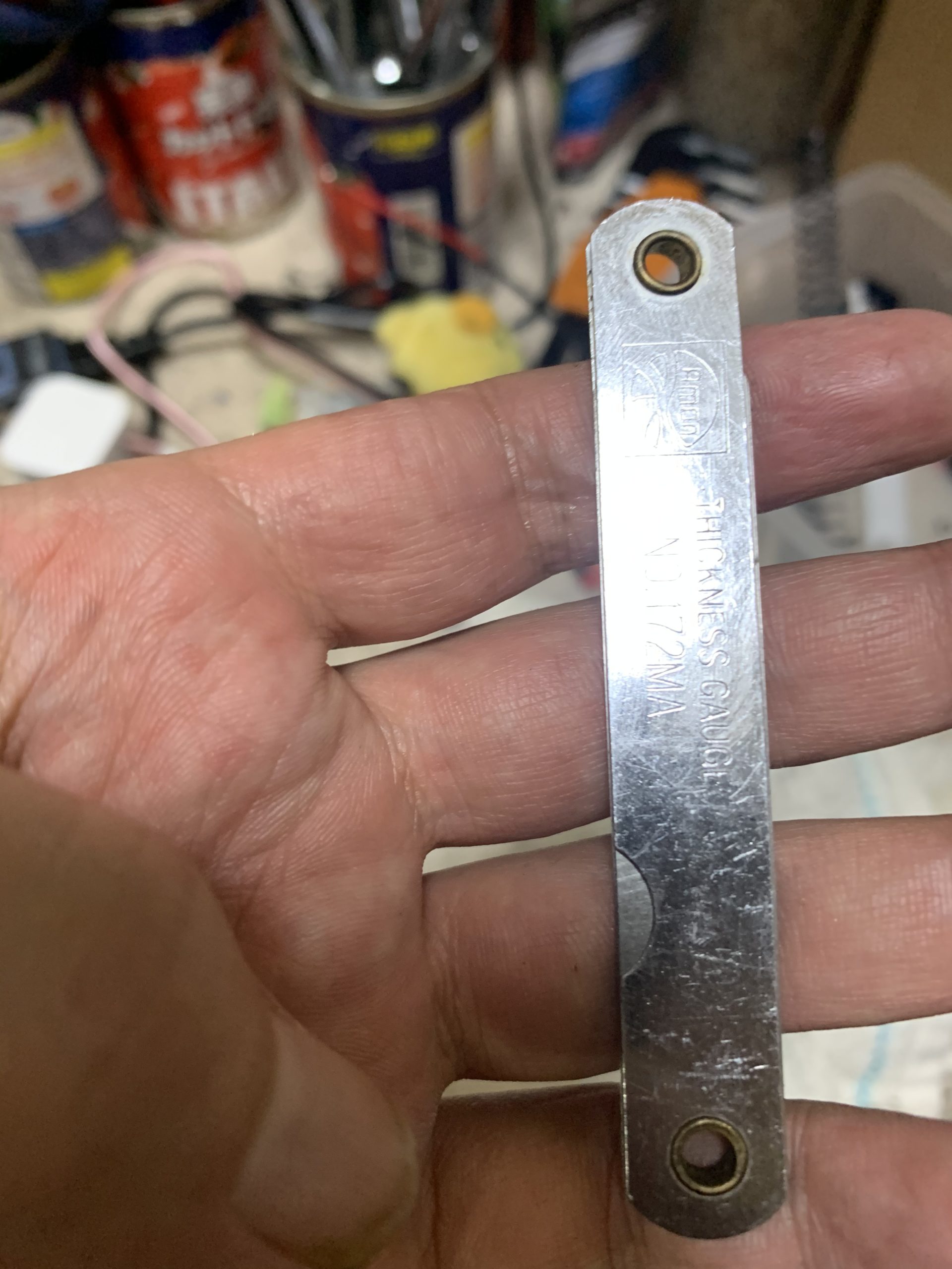 シム調整　シックネスゲージ