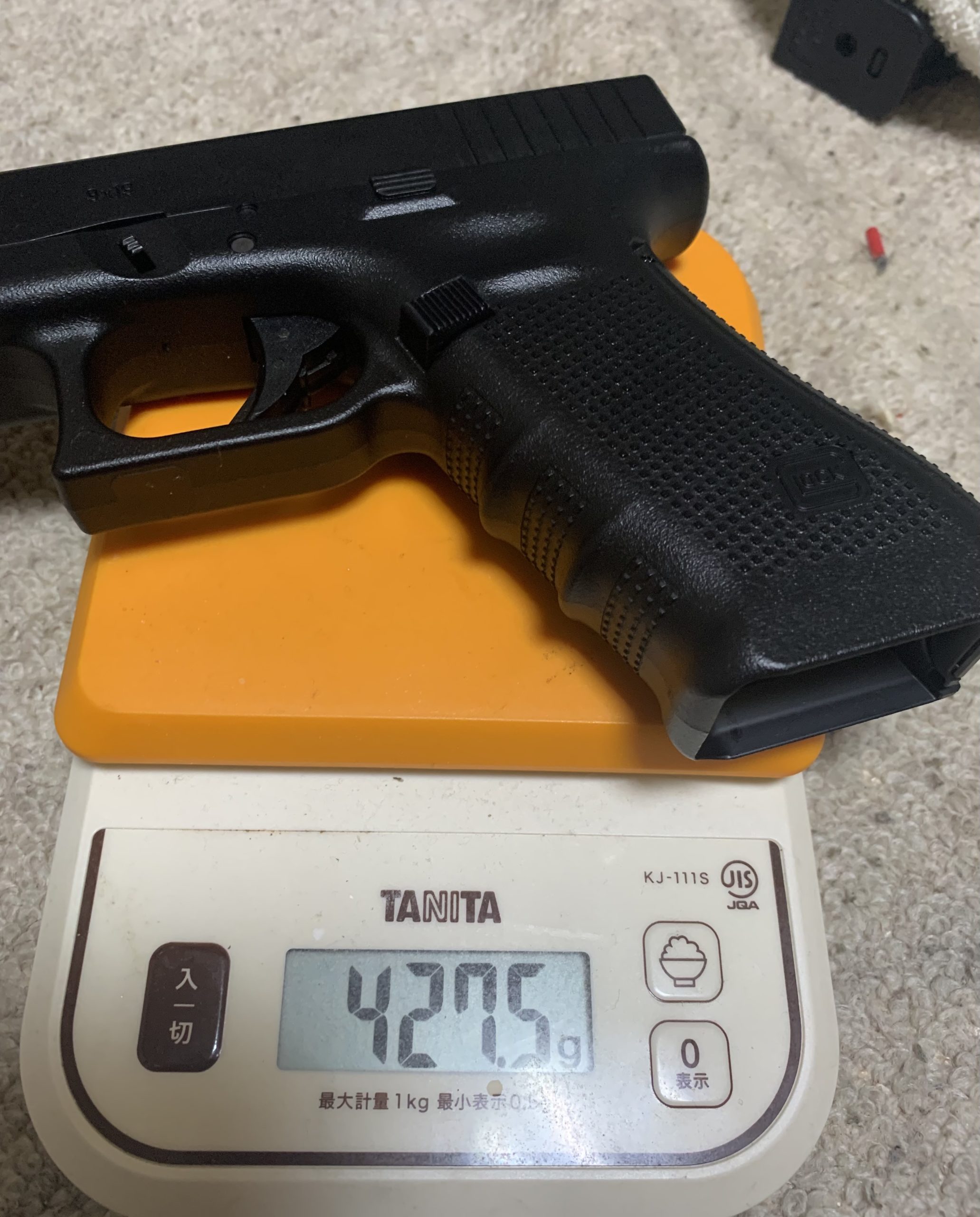 東京マルイ　グロック17 GEN4 マガジンなしの重量