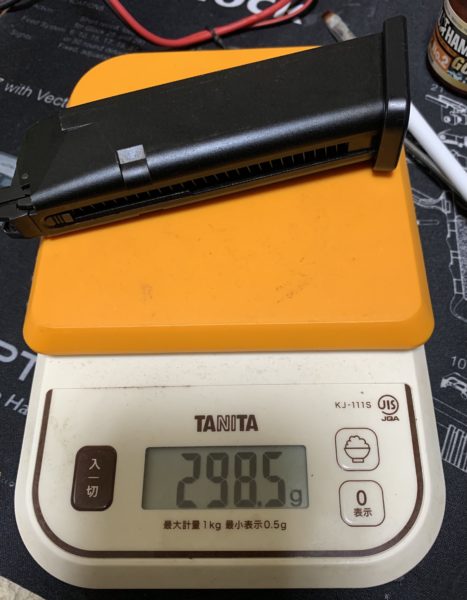 東京マルイ　グロック17 GEN4 カスタム2 ガス満タンマガジン重量、298.5g