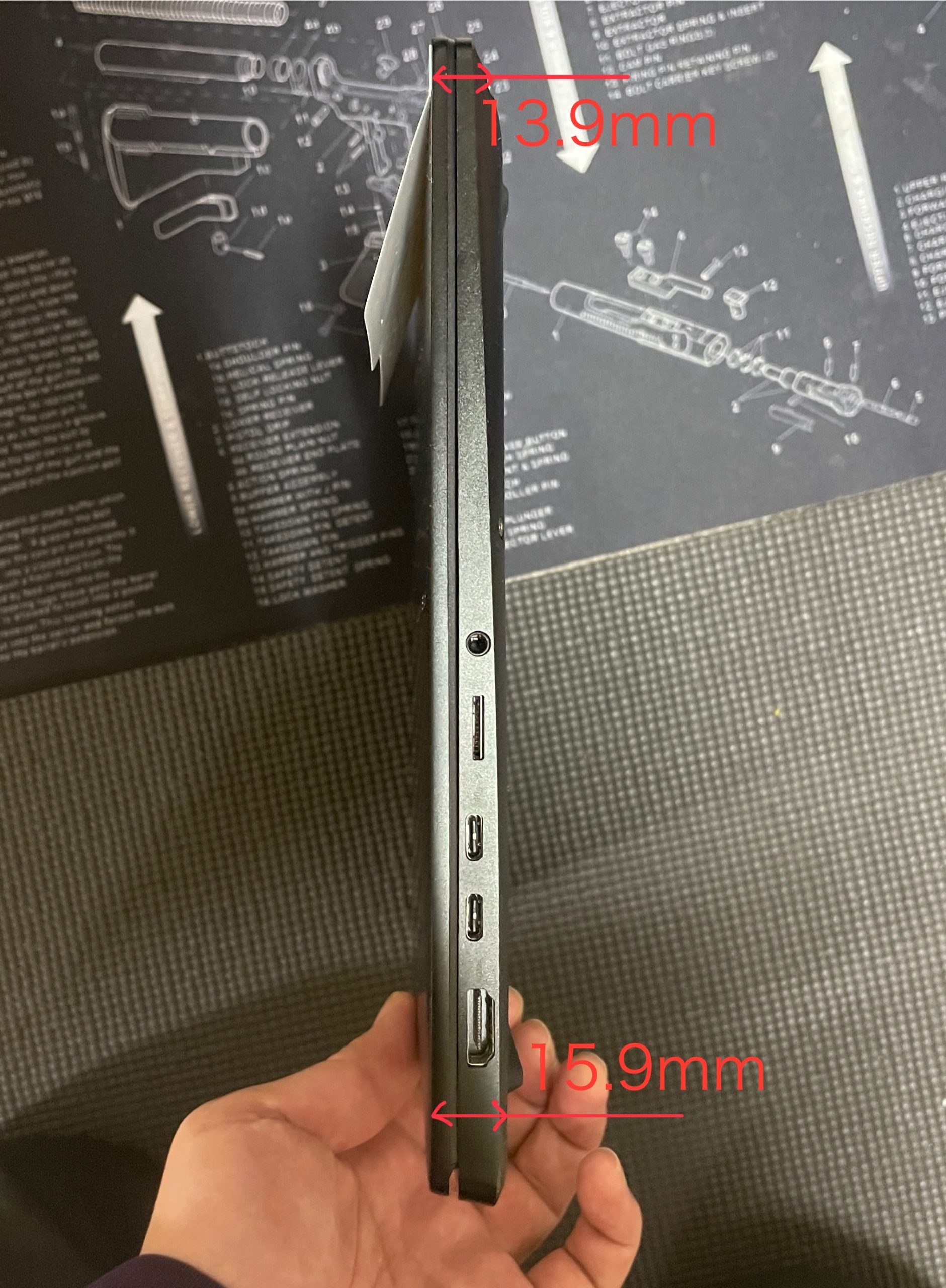 ASUS　VIVOBOOK S14 　本体サイド　寸法