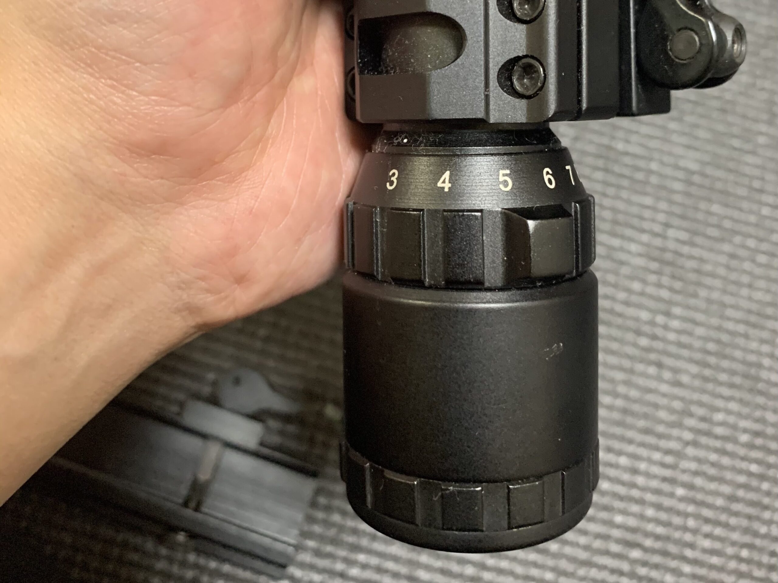 東京マルイ　イルミネーテッドショートスコープ　倍率変更ダイヤル