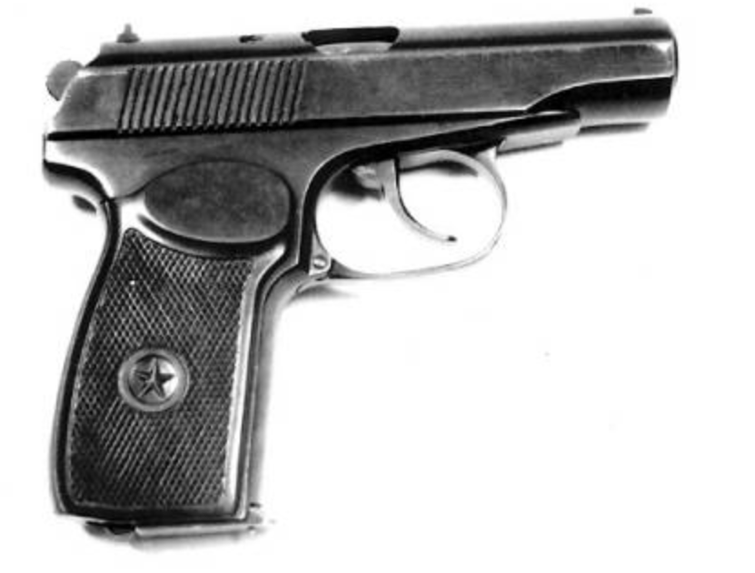 マカロフ　PM　出典:Public Domain