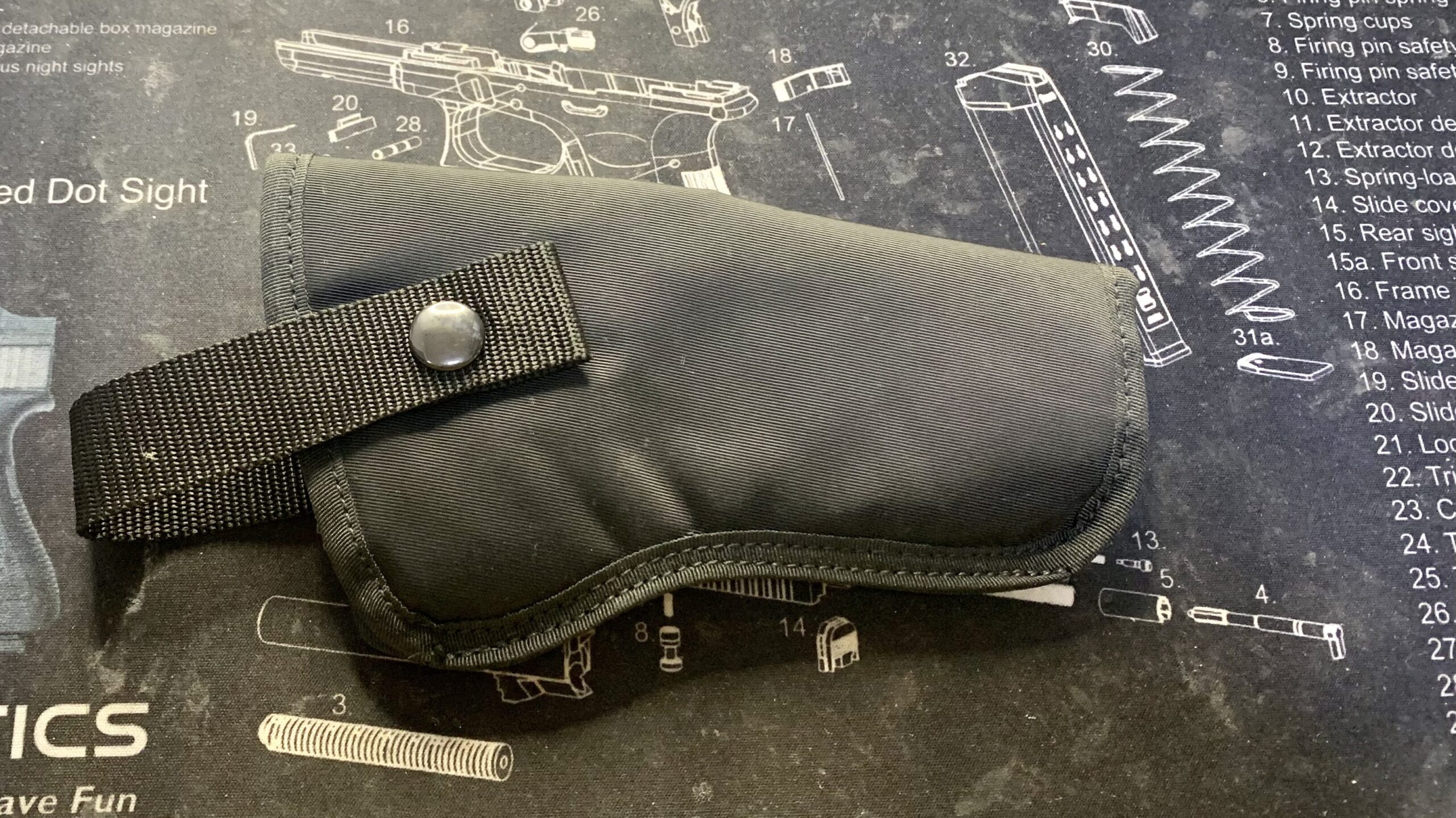 赤羽フロンティア　福袋　2023 ナイロンホルスター