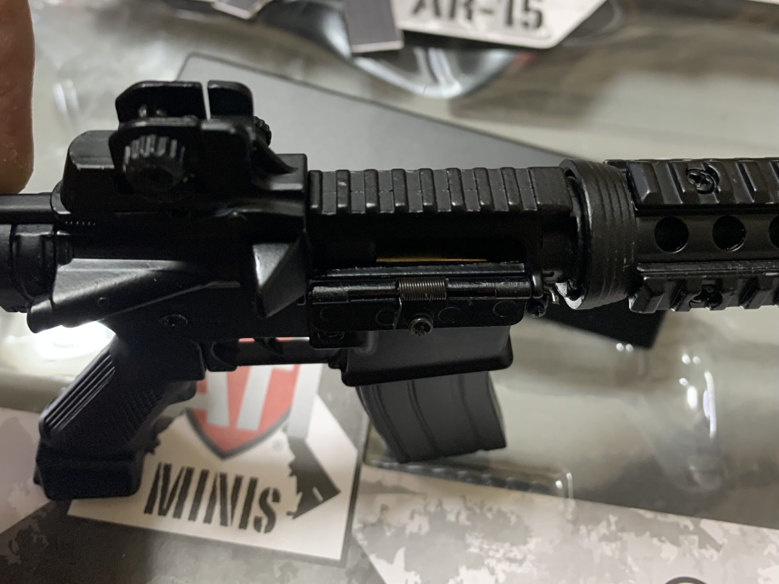 ATI MINI AR-15(M4A1 RIS) 金属スケールモデル イジェクションからカートが見える