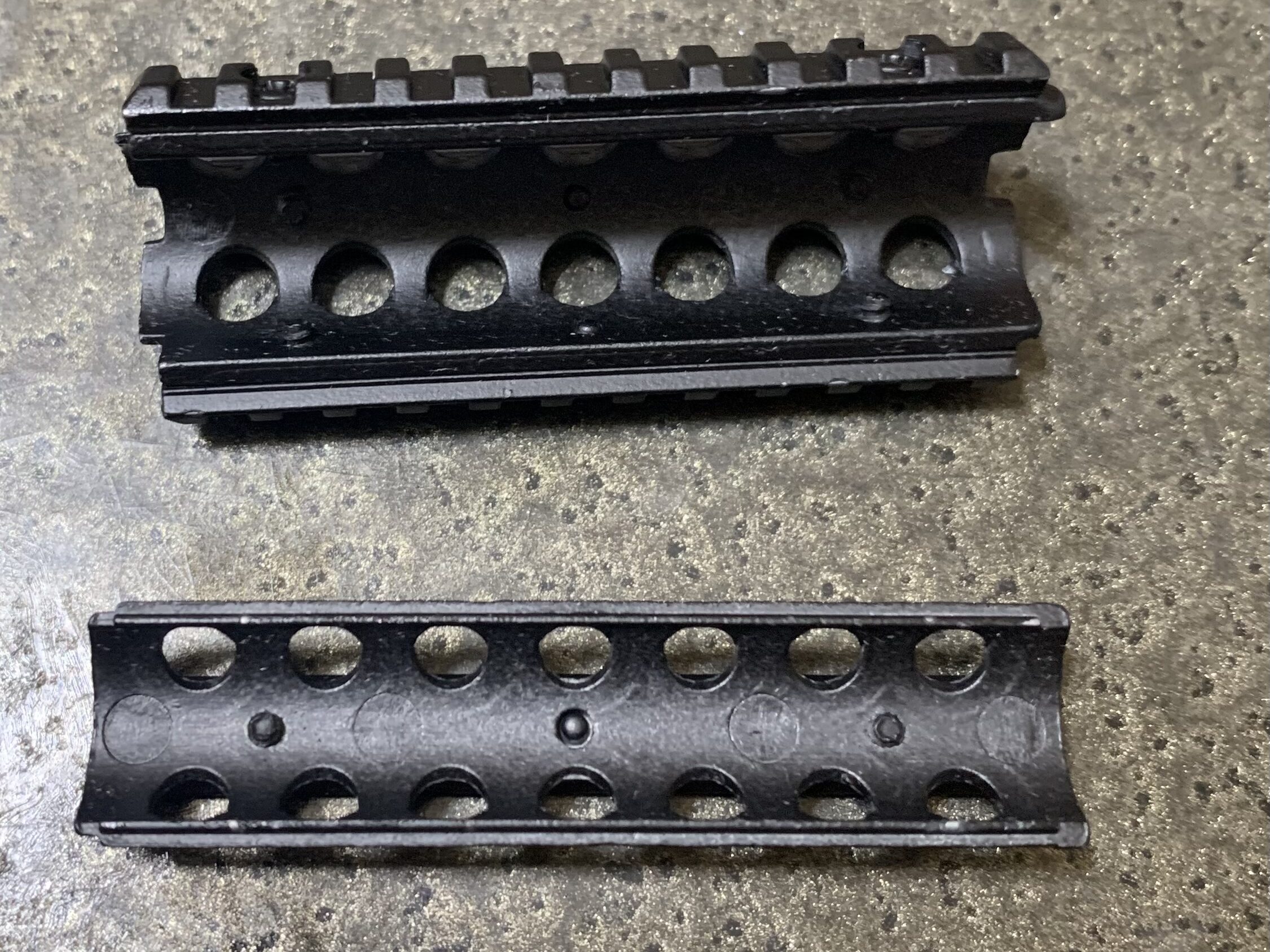 ATI MINI AR-15(M4A1 RIS) 金属スケールモデル ハンドガード内側