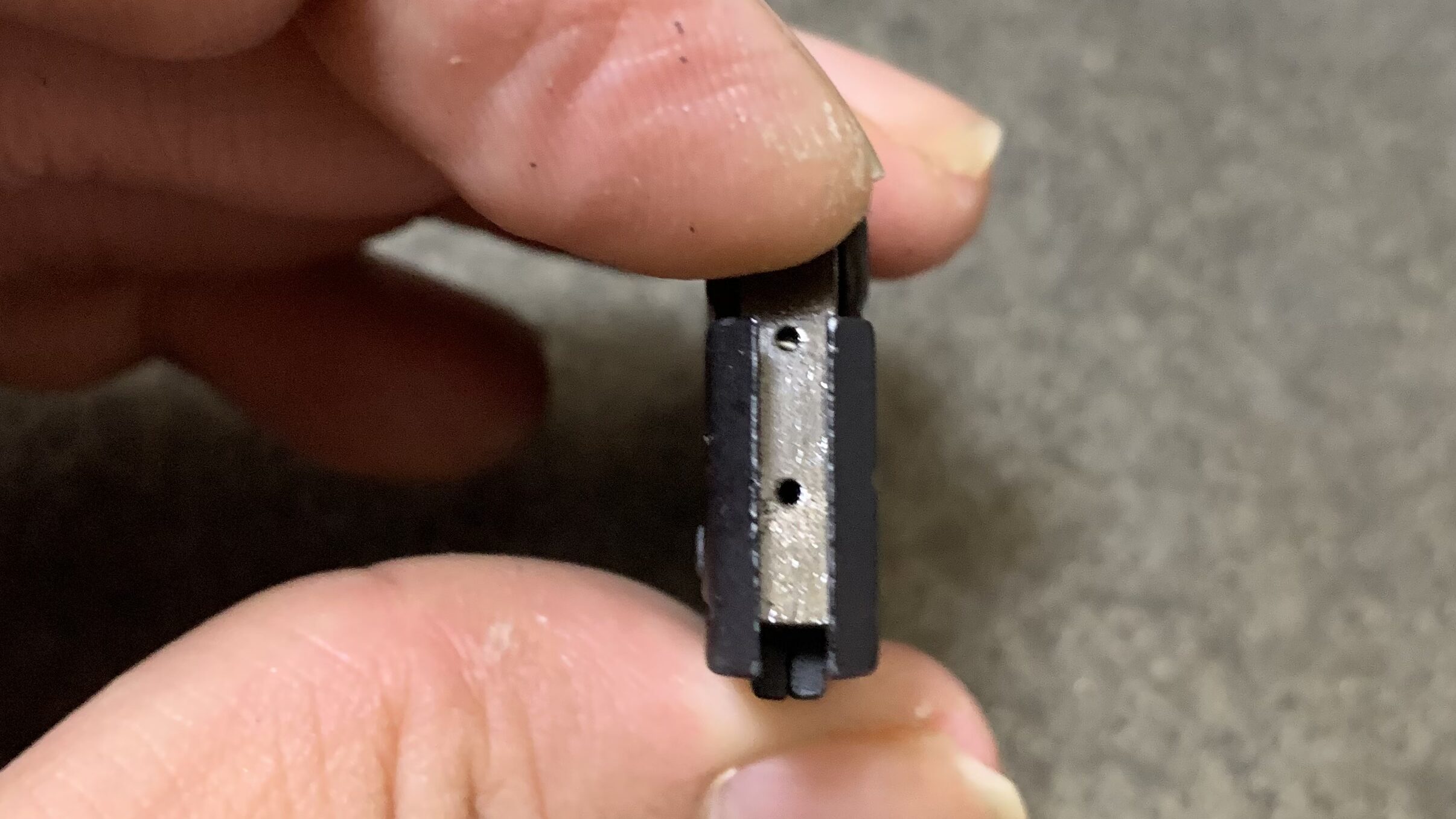 ATI MINI AR-15(M4A1 RIS) 金属スケールモデル マガジンフォロワー