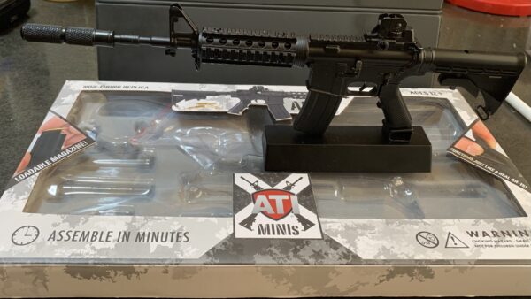 ATI MINI AR-15（M4A1 RIS) 金属スケールモデル　レビュー