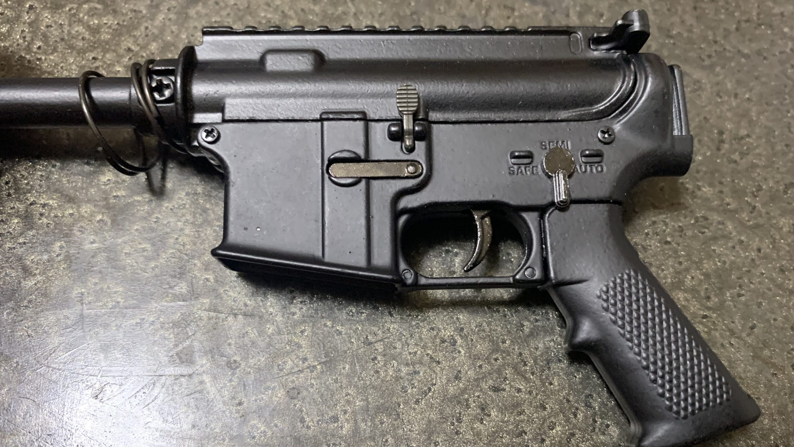 ATI MINI AR-15(M4A1 RIS) 金属スケールモデル セミオート