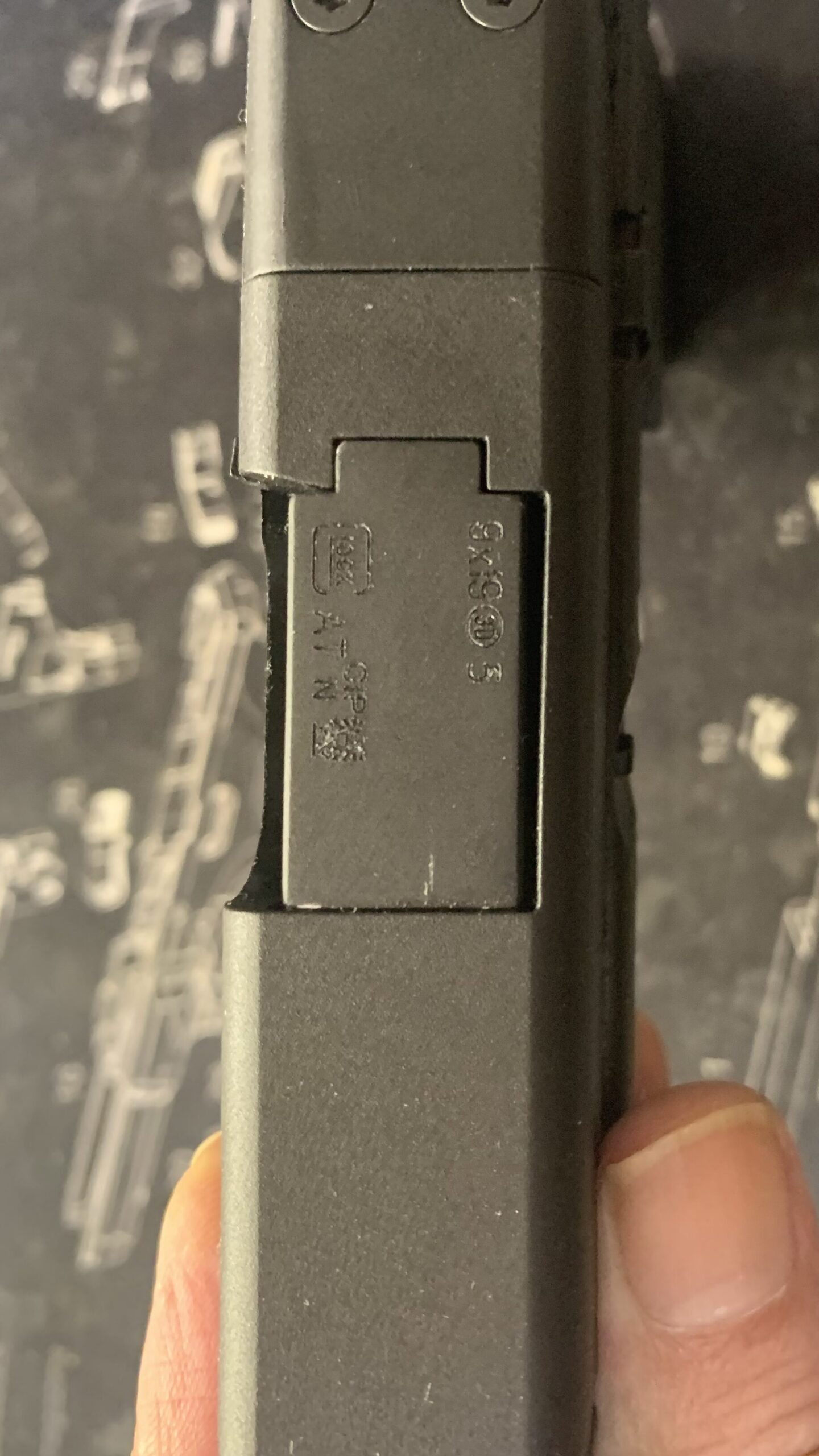 BATON BGー17(グロック17 GEN.5) CO2GBB チャンバーの刻印