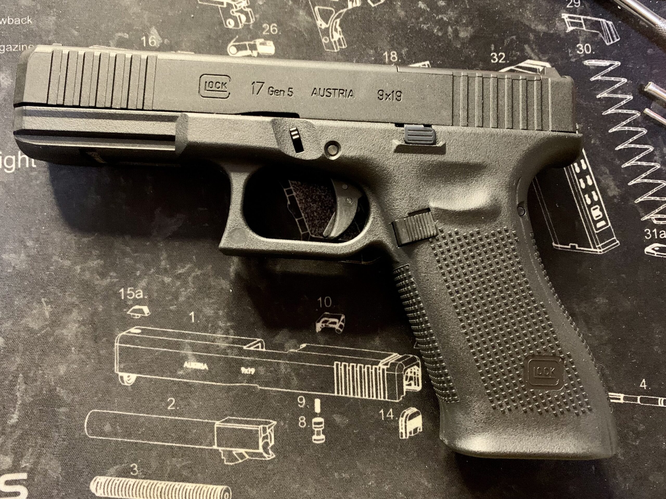 BATON BGー17(グロック17 GEN.5） CO2GBB カスタム完成