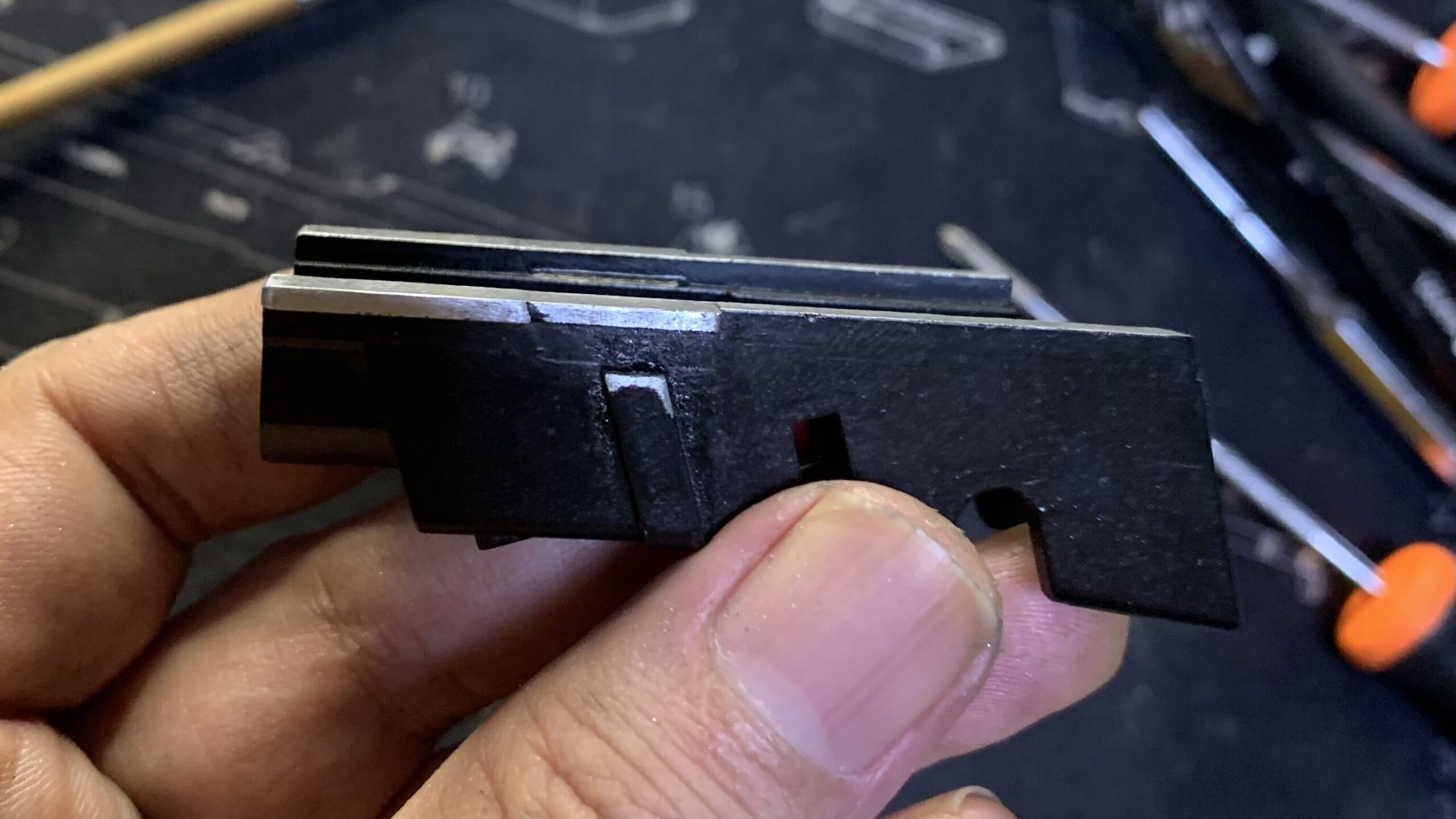 BATON BGー17(グロック17 GEN.5） CO2GBB フロント内部フレーム　研磨後