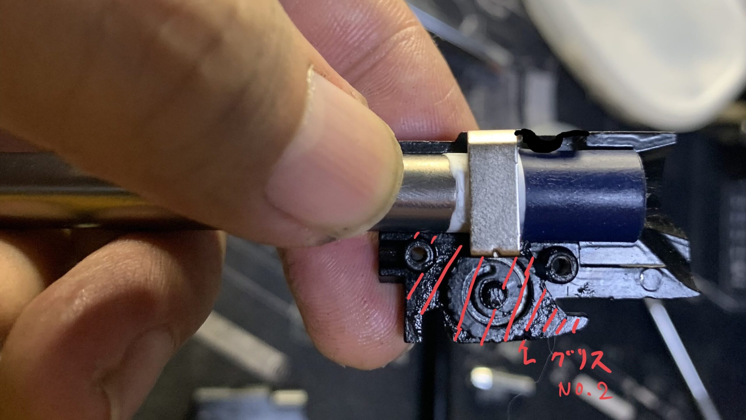 BATON BGー17(グロック17 GEN.5） CO2GBB ホップチャンバーへのグリス塗布