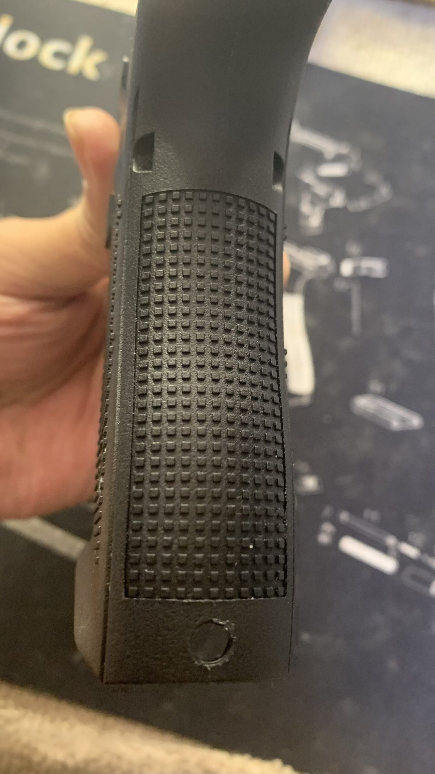 BATON BGー17(グロック17 GEN.5) CO2GBB グリップ後方