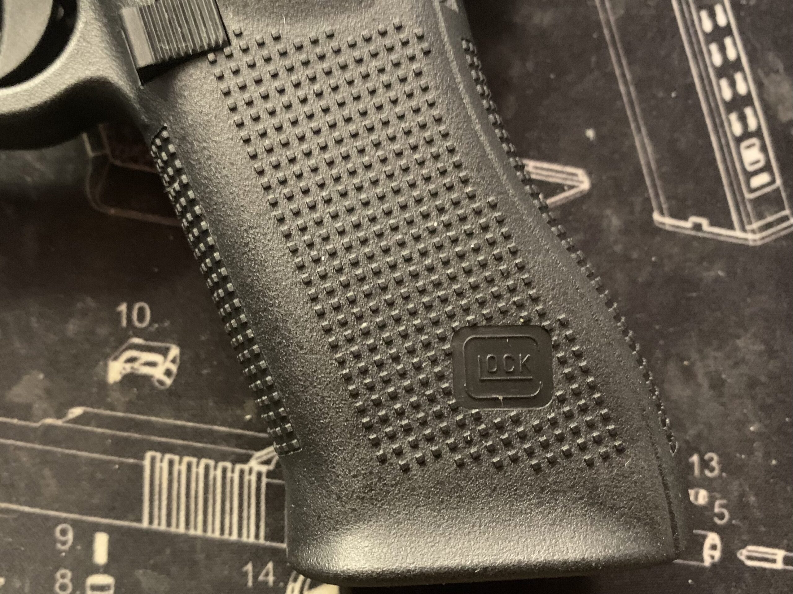 BATON BGー17(グロック17 GEN.5) CO2GBB グリップ