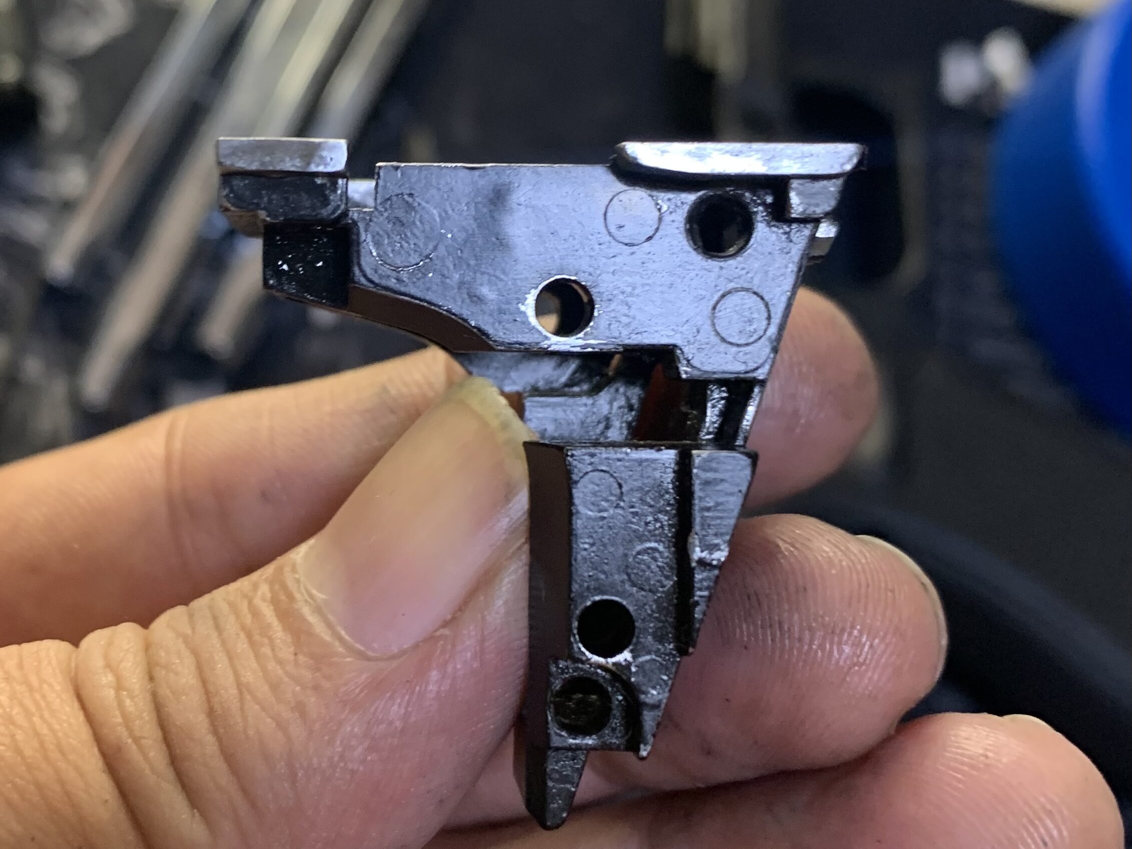 BATON BGー17(グロック17 GEN.5） CO2GBB ハンマーメカシャーシ　研磨後