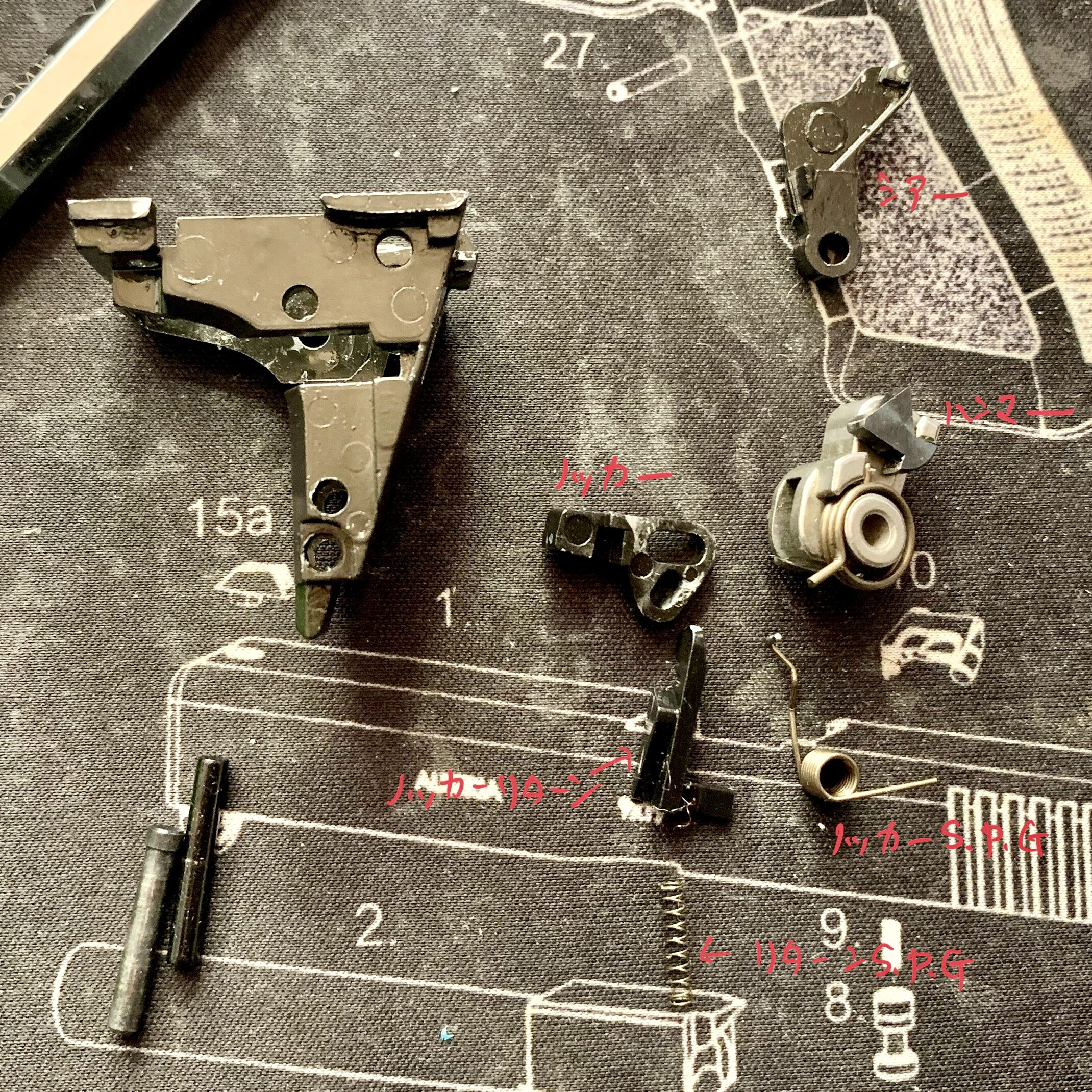 BATON BGー17(グロック17 GEN.5） CO2GBB ハンマーメカユニット構成部品