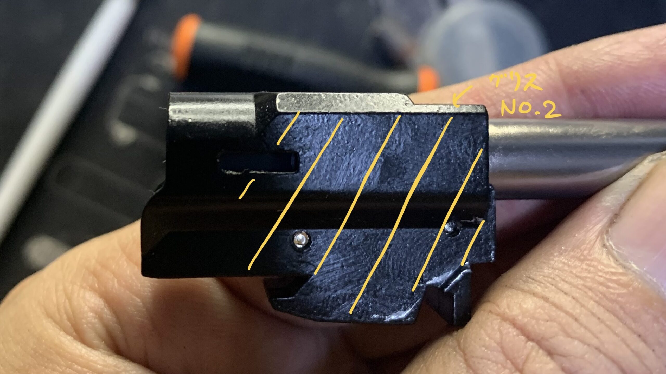 BATON BGー17(グロック17 GEN.5） CO2GBB ホップチャンバーへのグリス塗布2