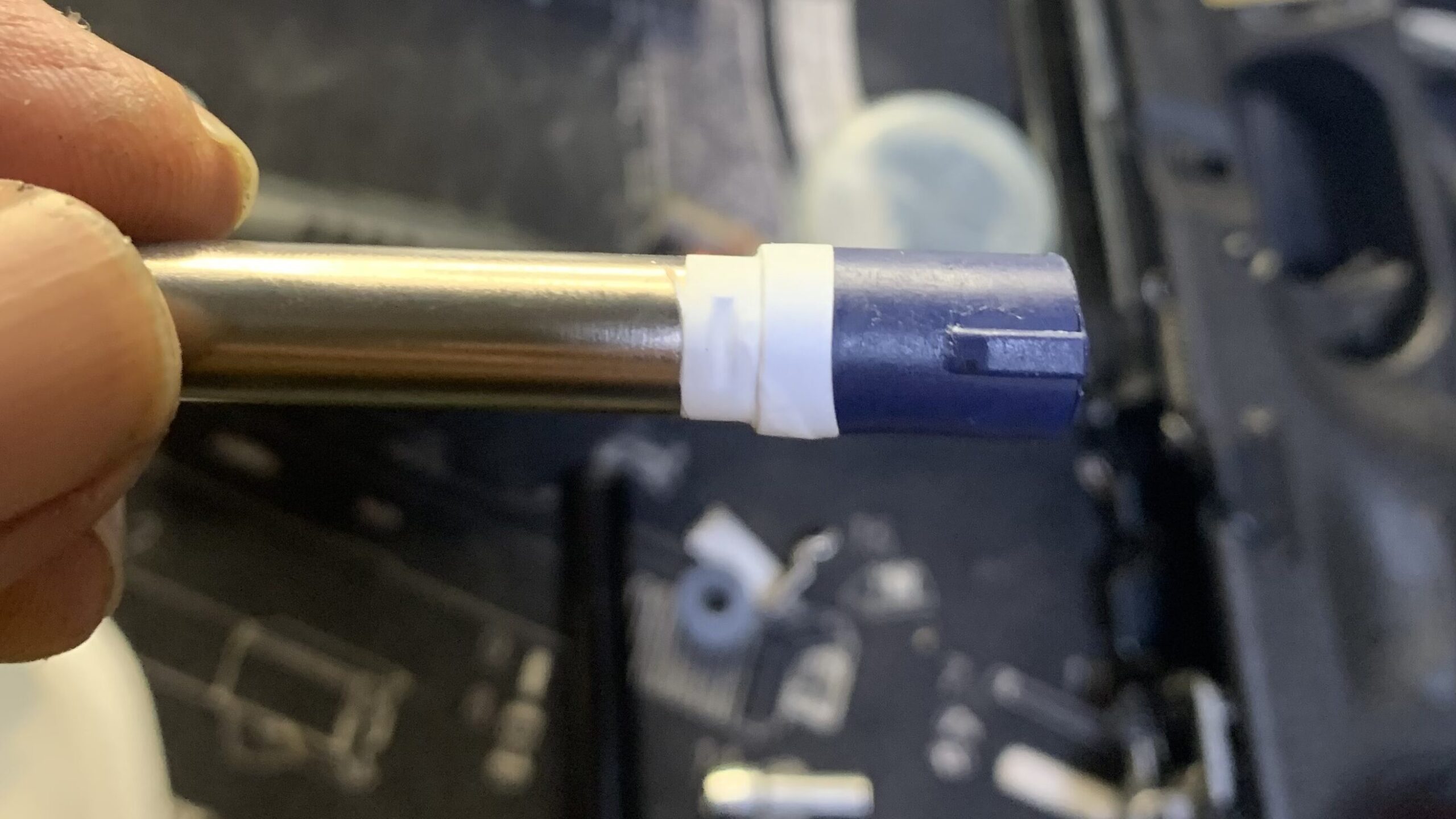 BATON BGー17(グロック17 GEN.5） CO2GBB インナーバレルにシールテープを巻く