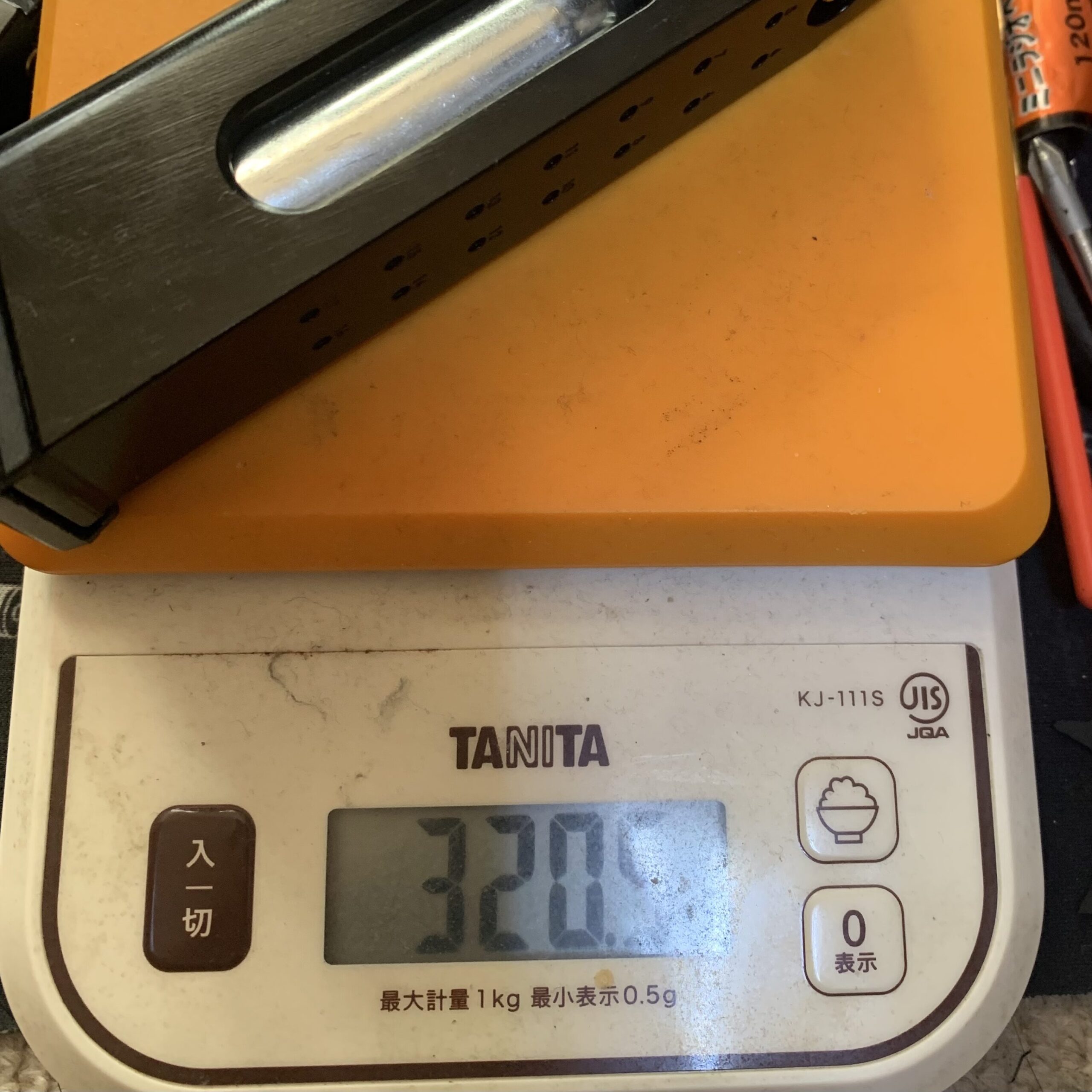 BATON BGー17(グロック17 GEN.5） CO2GBB ガス満タンマガジン重量