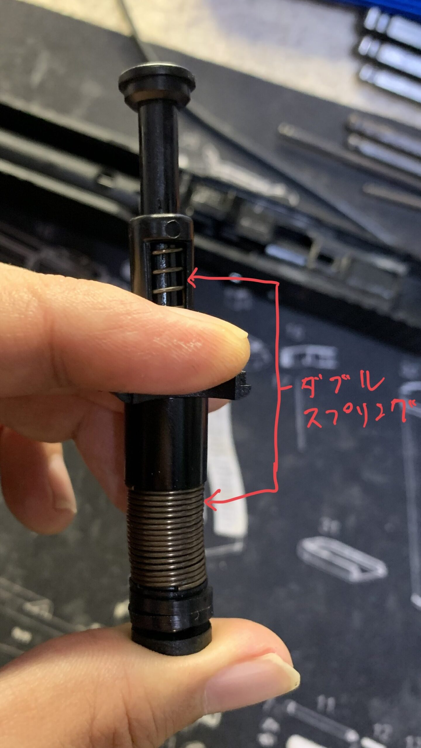 BATON BGー17(グロック17 GEN.5) CO2GBB リコイルスプリング圧縮状態