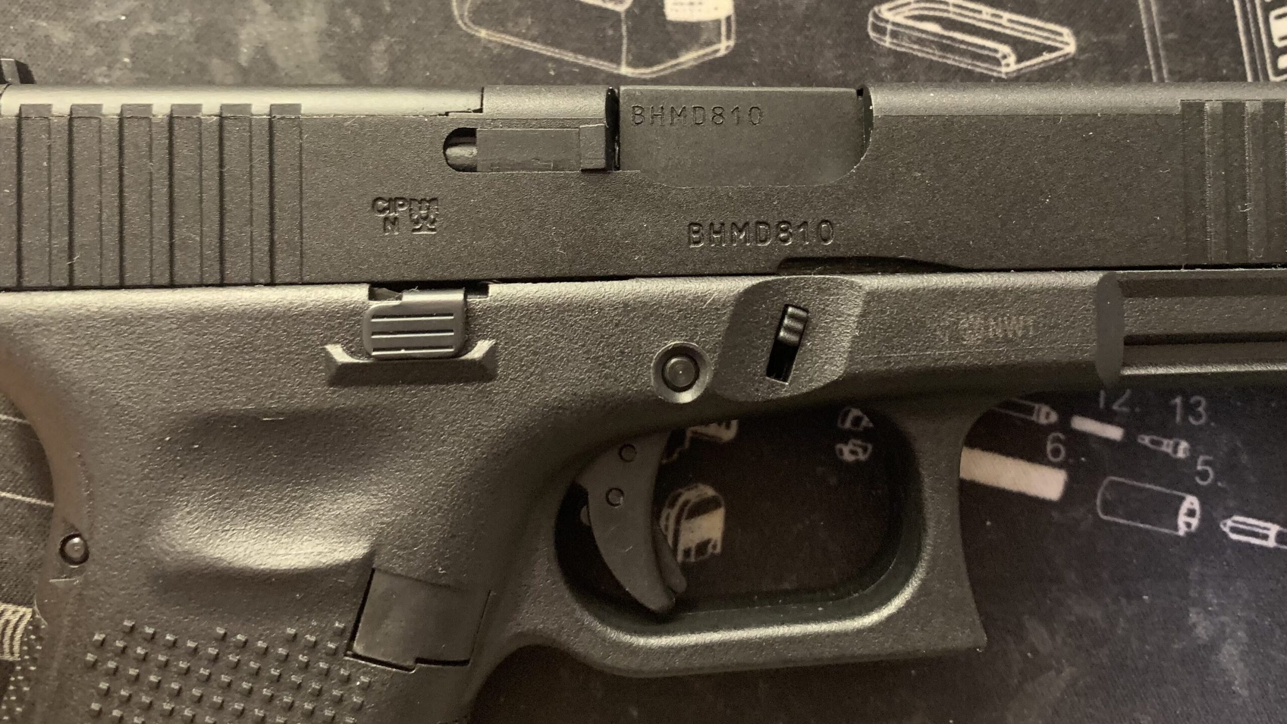 BATON BGー17(グロック17 GEN.5) CO2GBB スライド 右側面 刻印