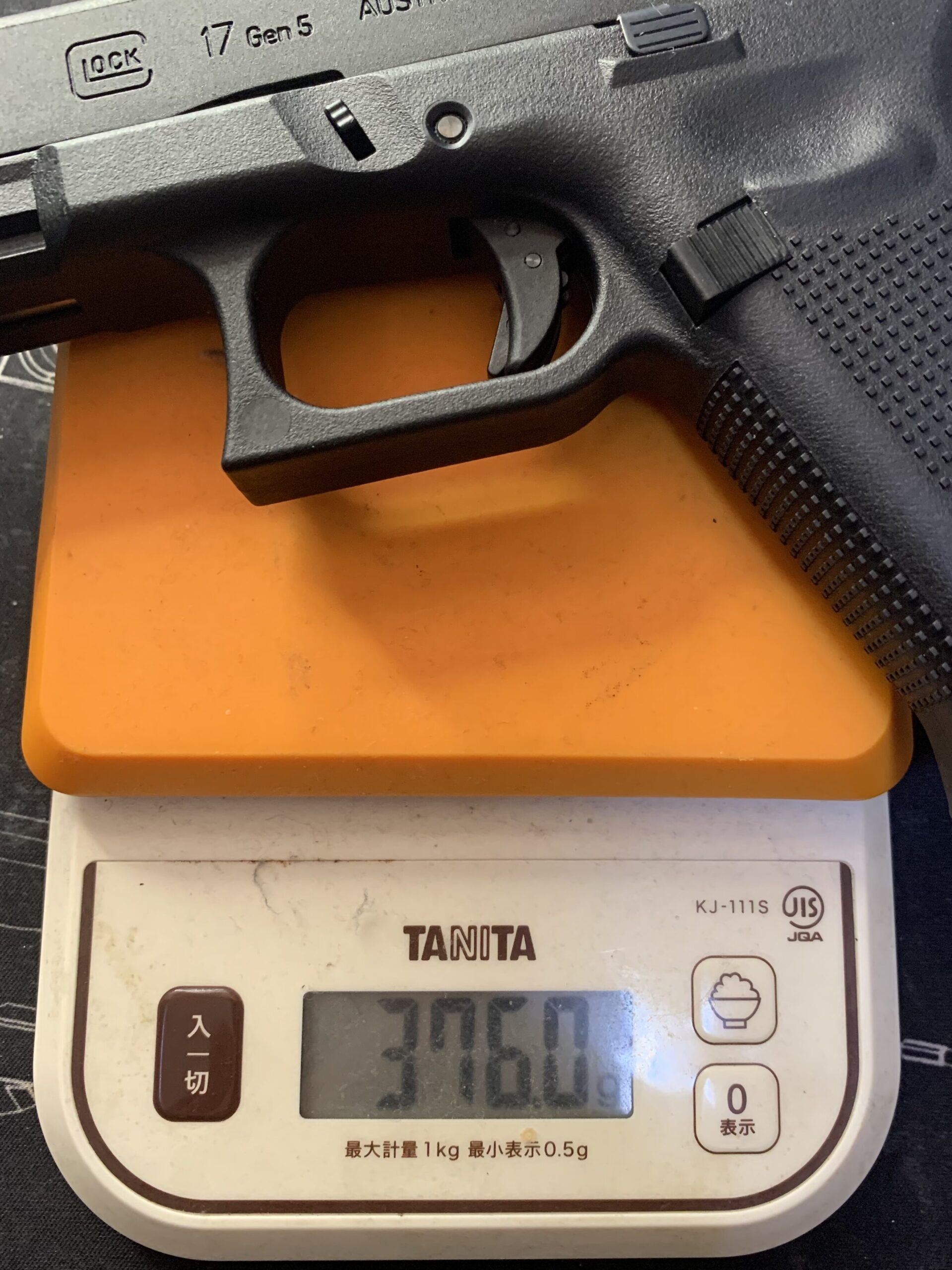 BATON BGー17(グロック17 GEN.5) CO2GBB マガジン無し本体重量