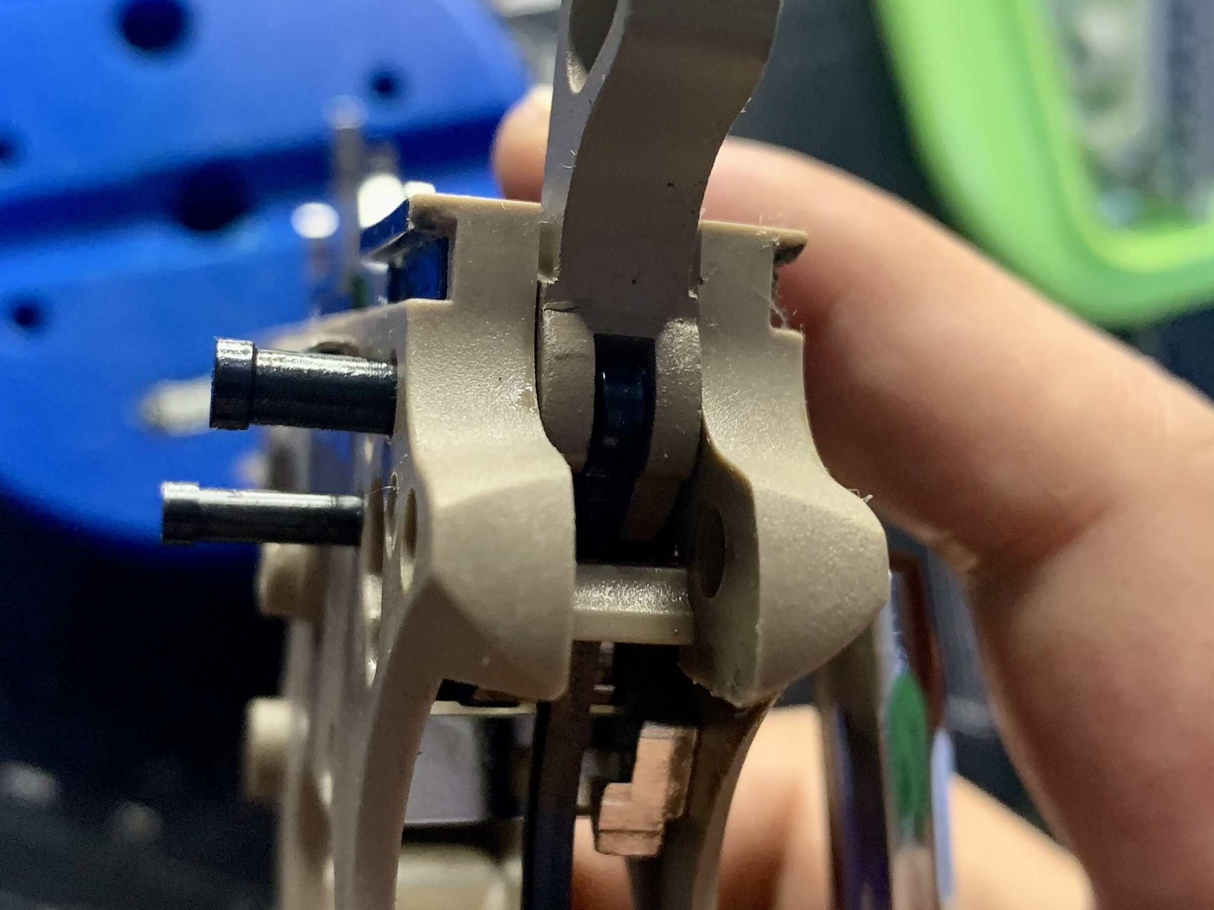  BATON BM-45 CO2GBB ハンマーメカユニット固定ピンの取り外し