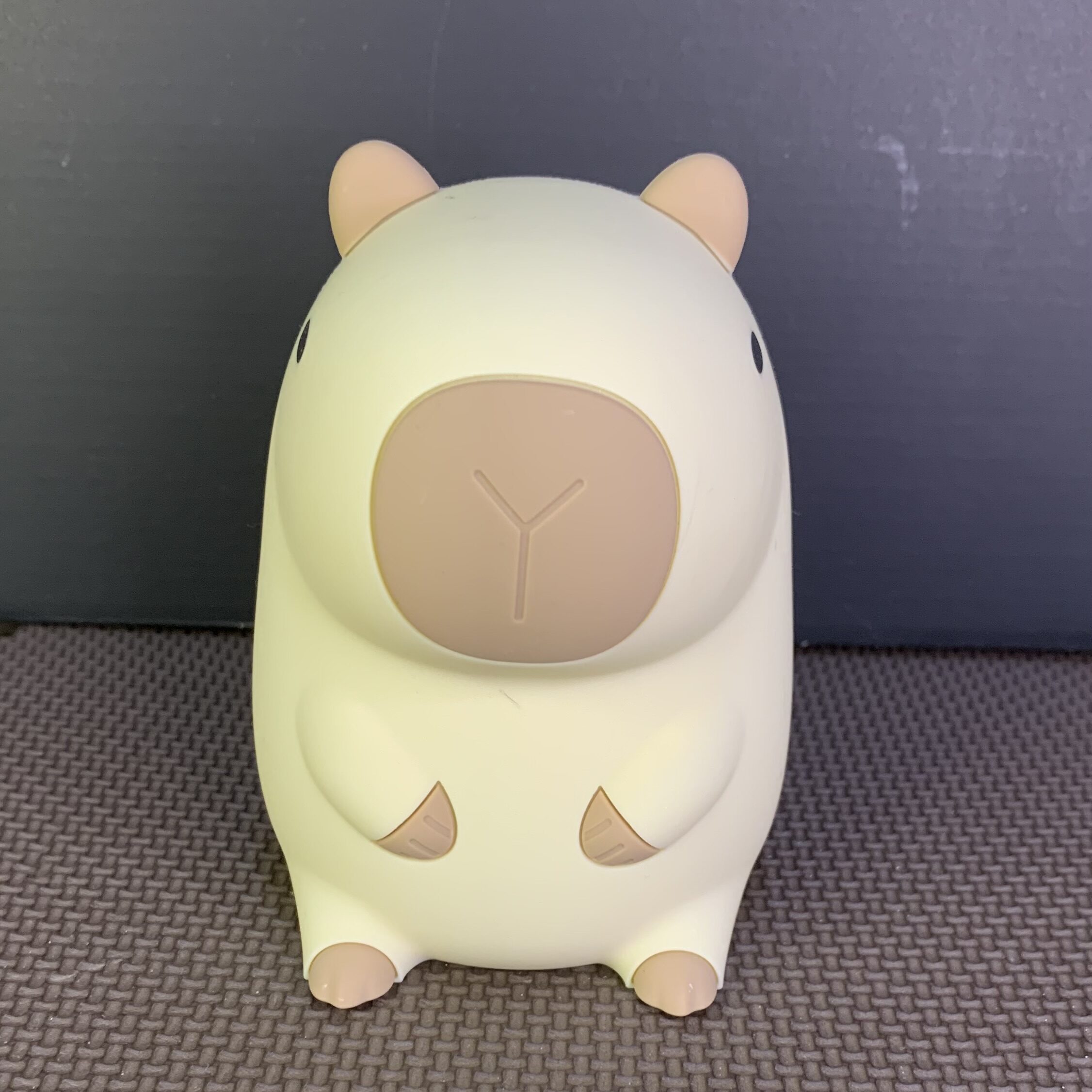 カピバラ ナイトライト 正面