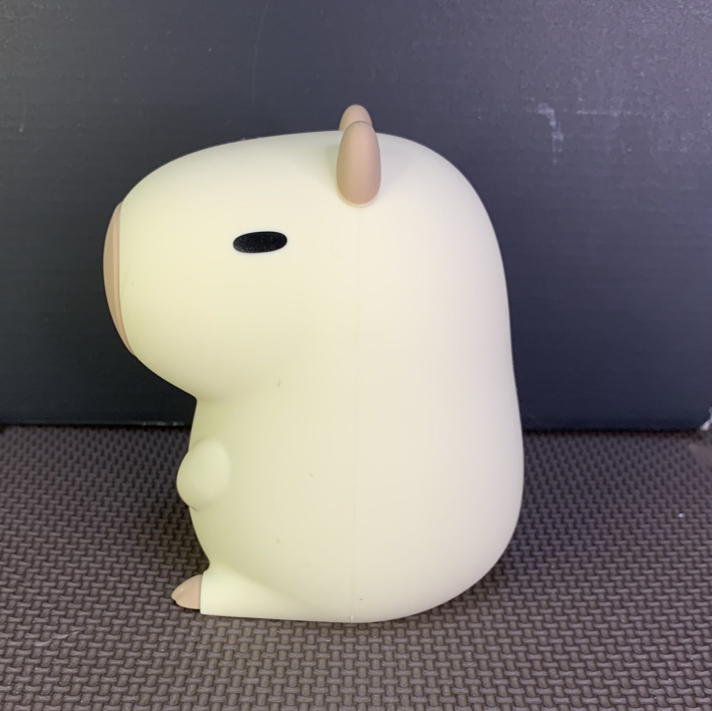カピバラ ナイトライト 左サイド