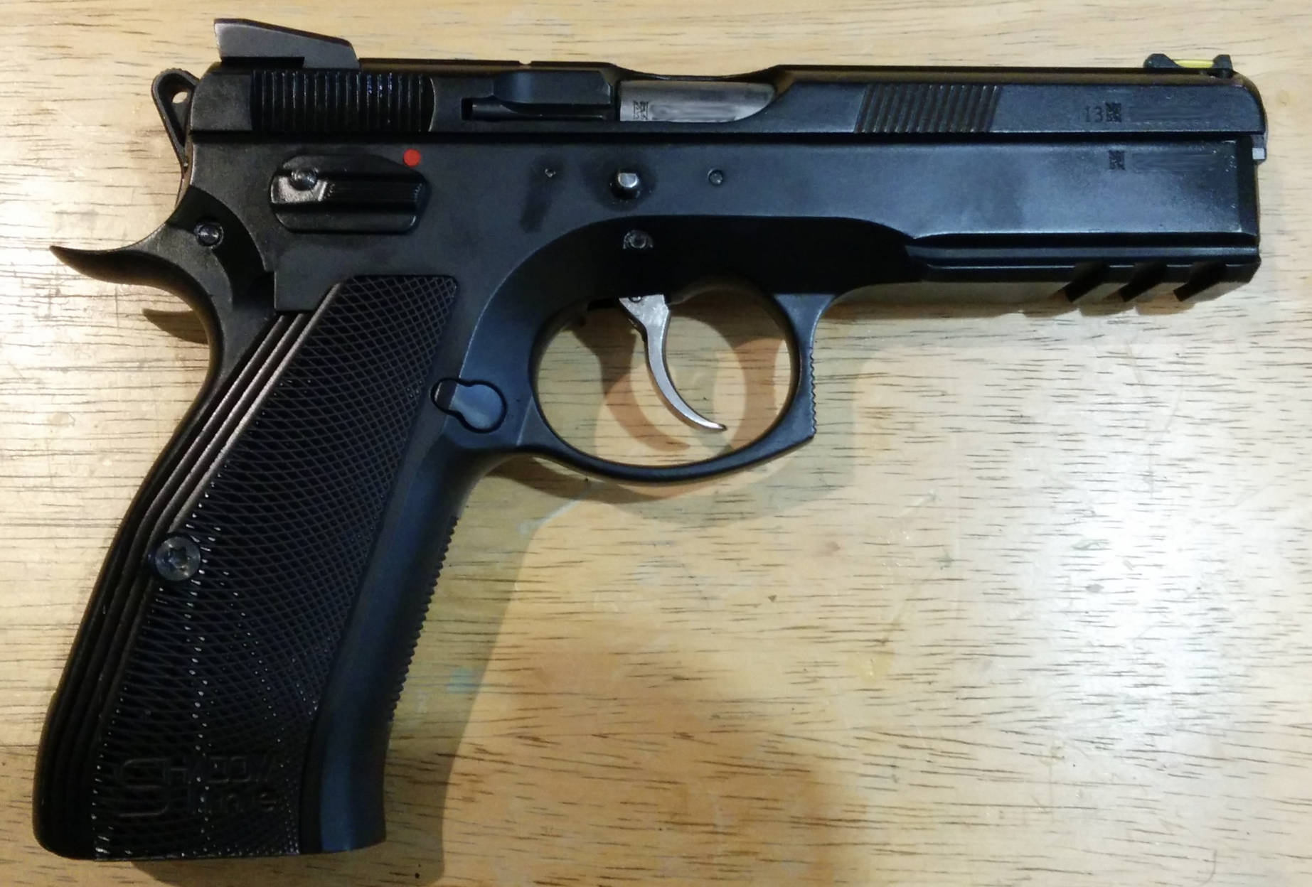 CZ 75 SP-01シャドウライン 出典:FiReSTaRT 、CC BY-SA 4.0