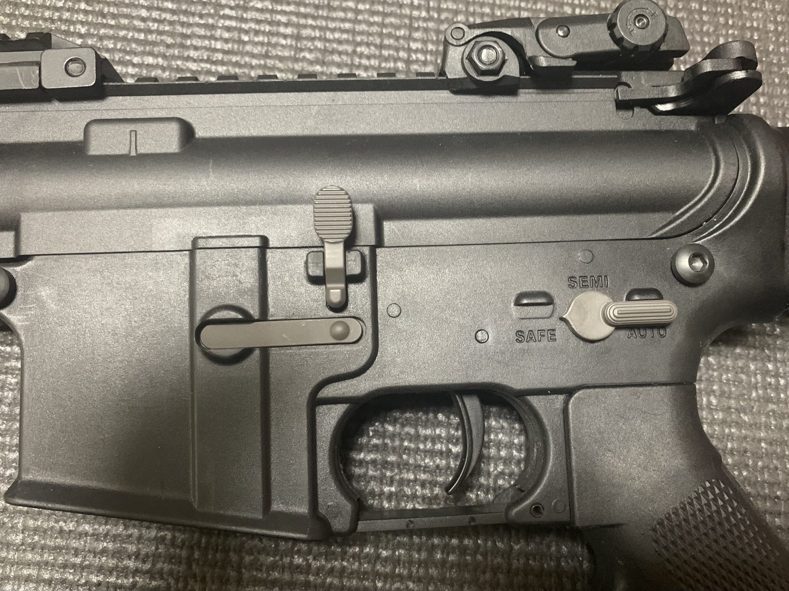 DMT-07 AR-15 combatlighter レシーバー　左サイド