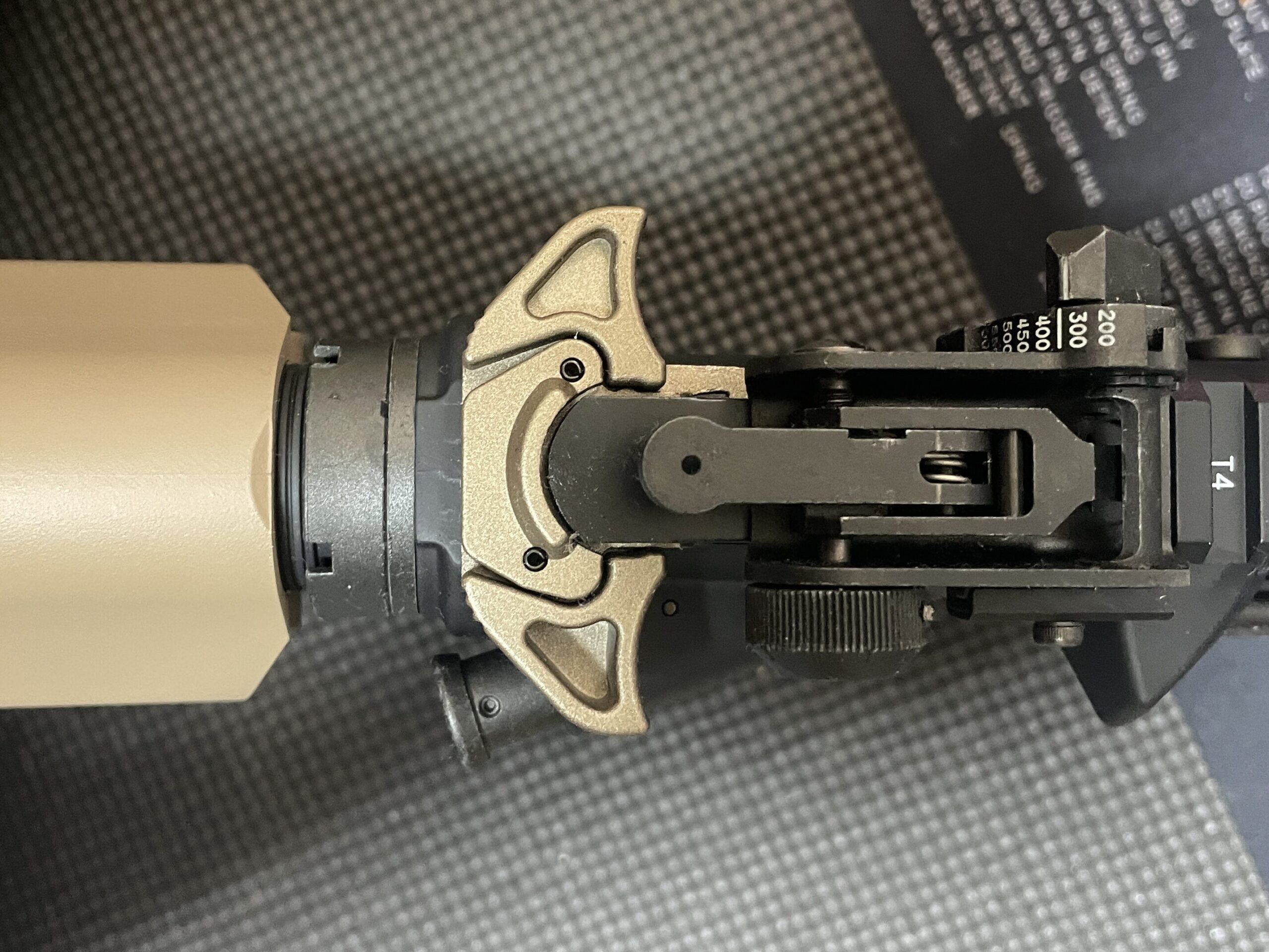 ガイズリー エアボーンチャージングハンドル レプリカ