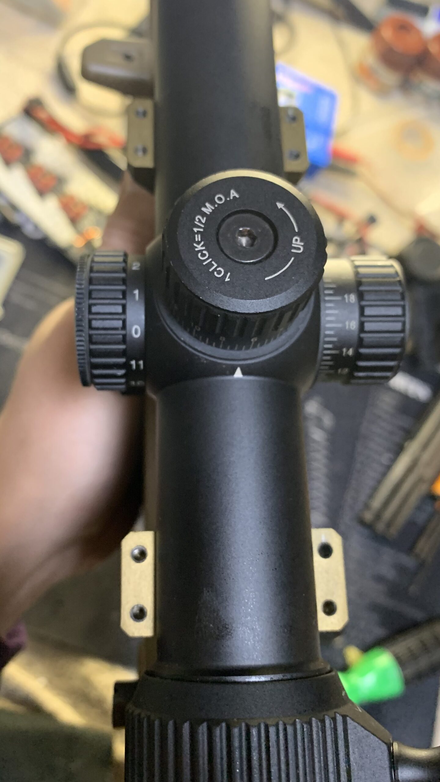 ガイズリー　レプリカ　ワンピーススコープマウント　スコープの搭載