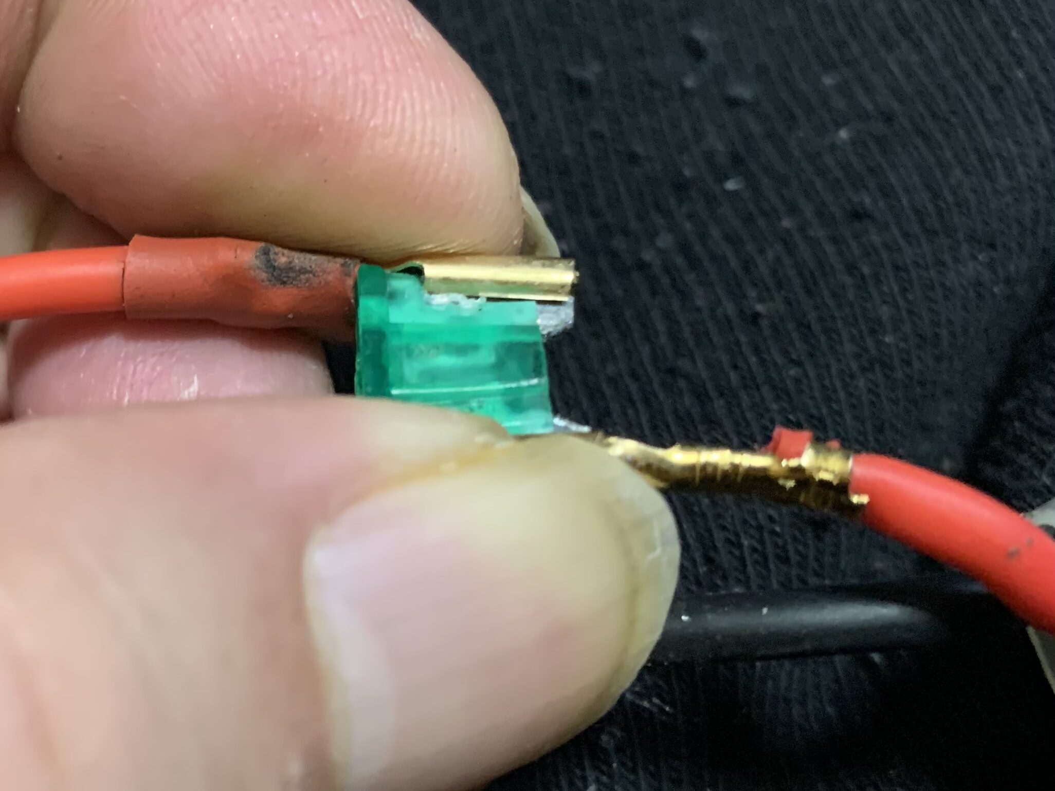 ヒューズの取り付け