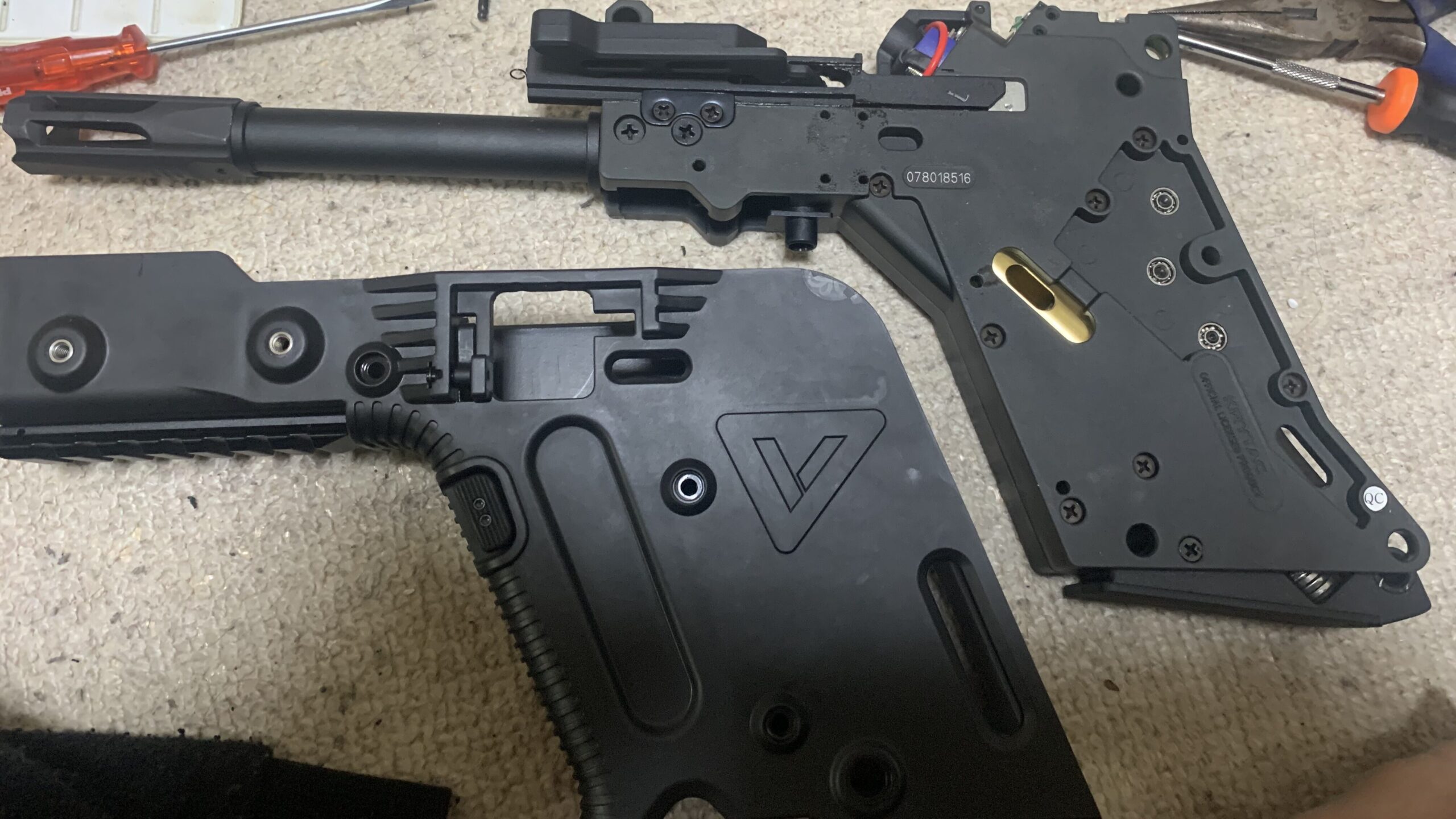 KRYTAC KRISS VECTOR メカボックス分離