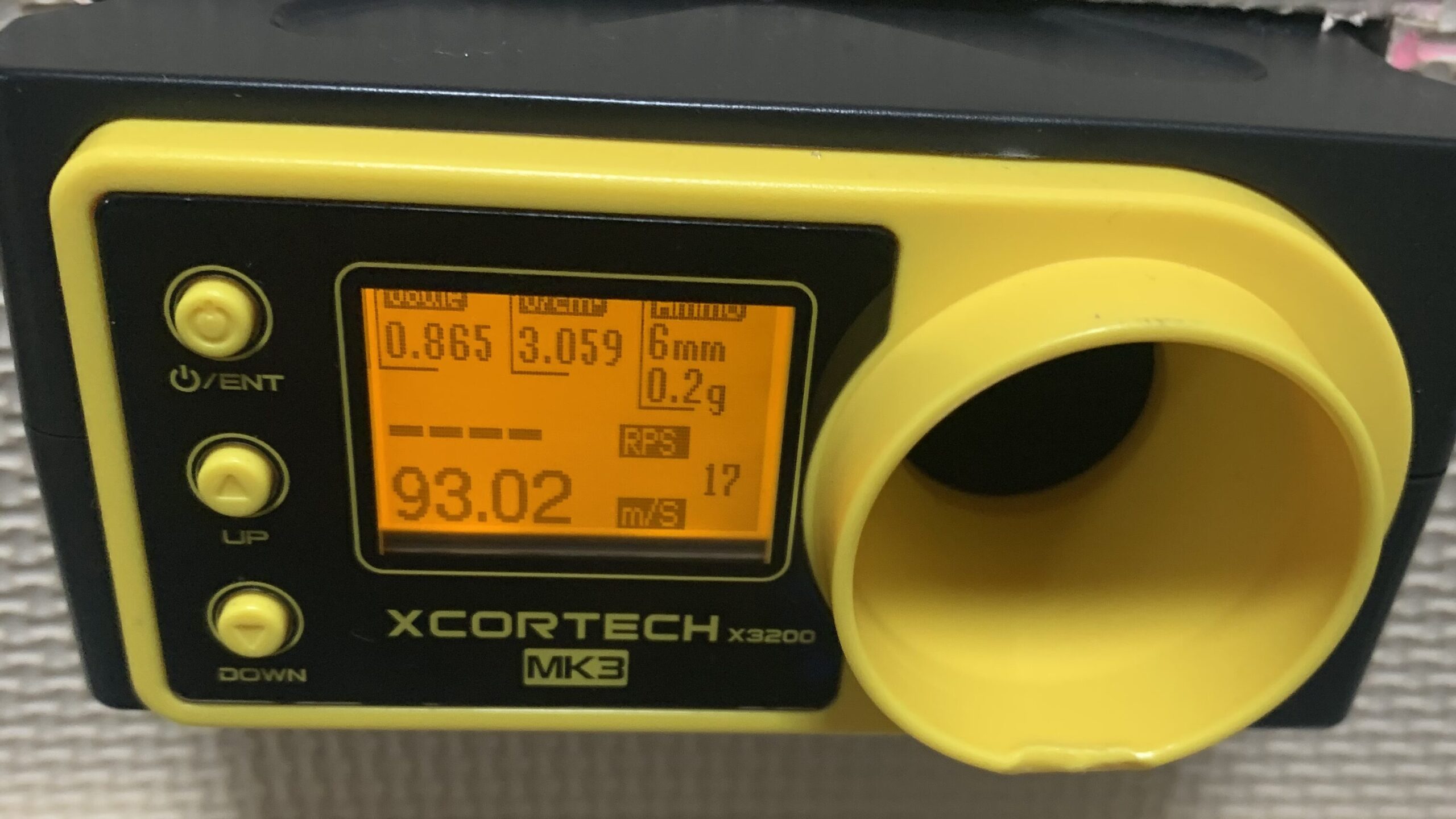 KRYTAC KRISS VECTOR カスタム　初速計測、ホップ中の0.2gで93.02m/s