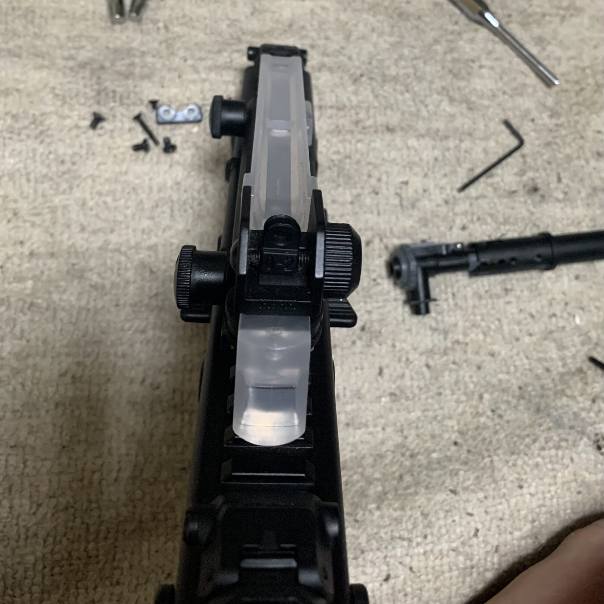 KRYTAC KRISS VECTOR トップレールを外す準備