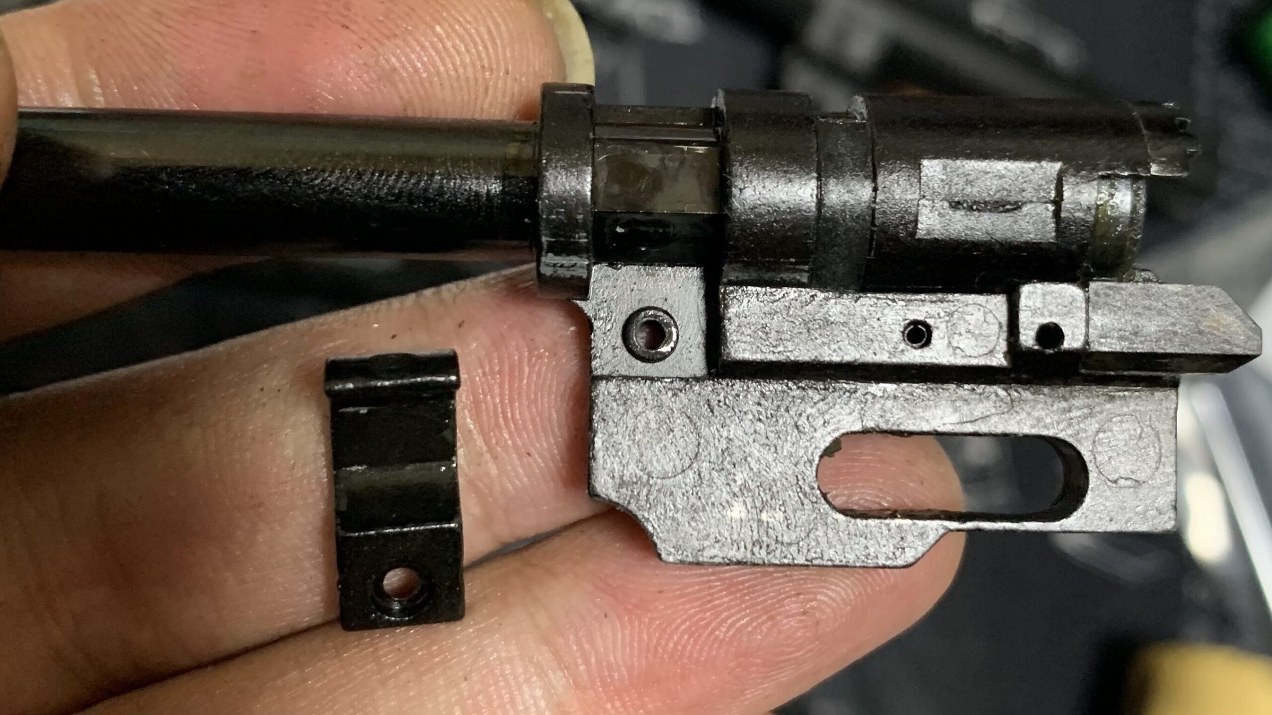 KSC M9 HW system7 インナーバレル固定パーツの取り外し