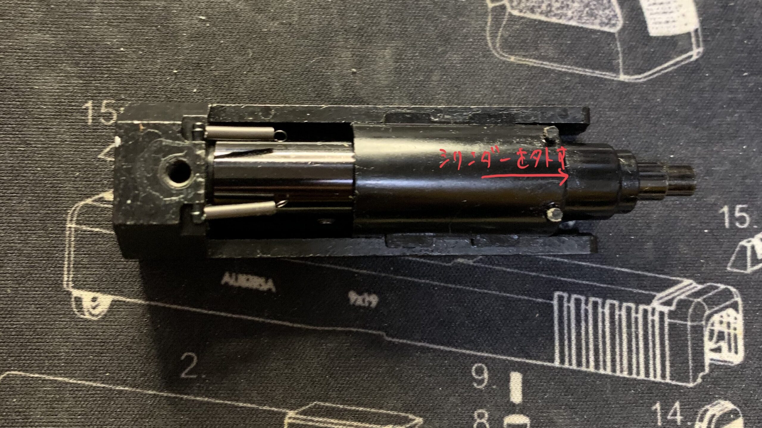 KSC MK23 ソーコムピストル　CO2 ABS シリンダを外す