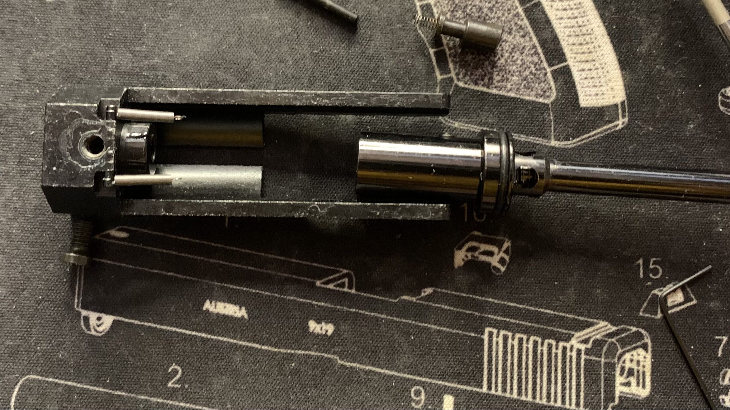 KSC MK23 ソーコムピストル　CO2 ABS ピストンユニットの取り外し