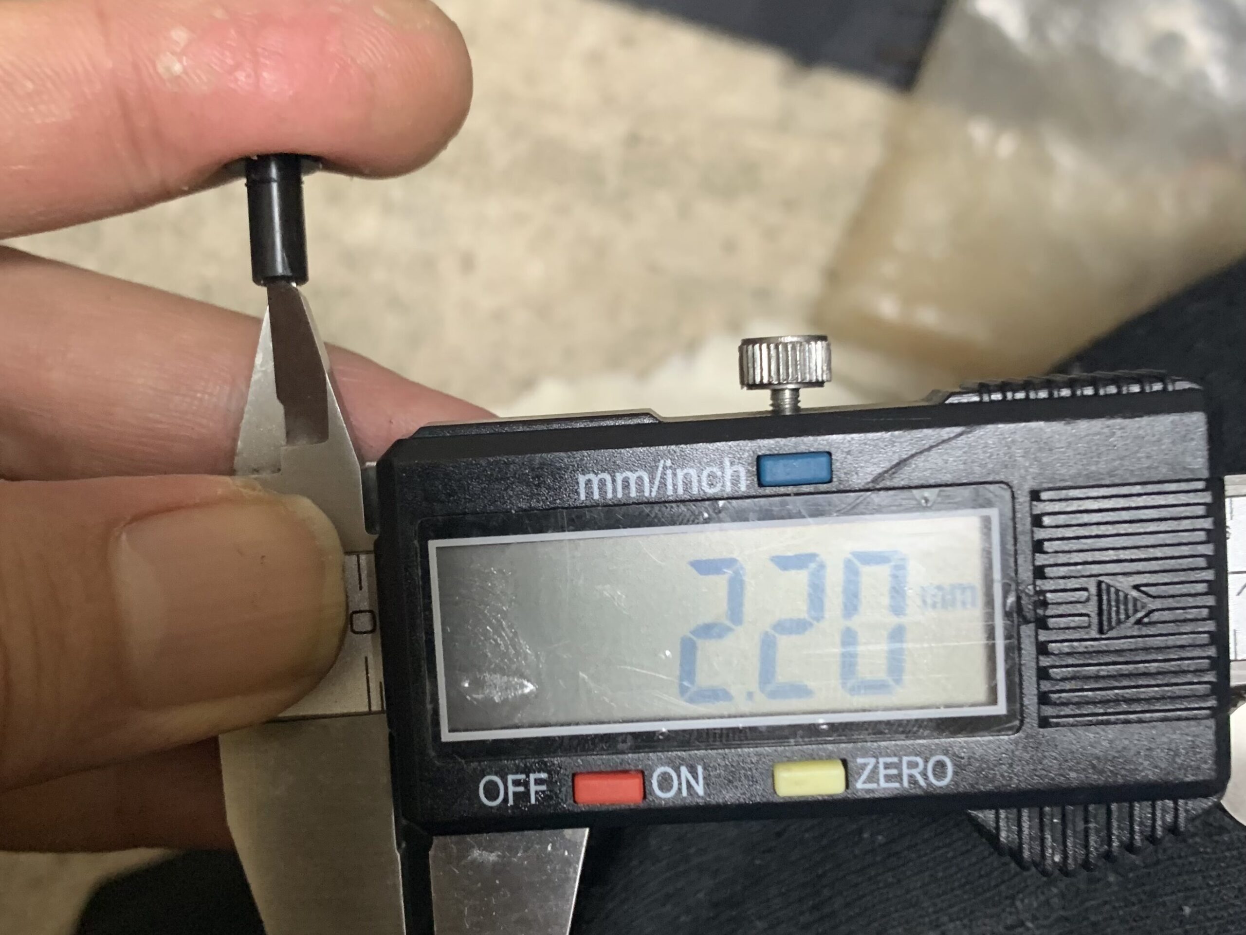 laylaxm17 オリフィスの前面の穴の測定