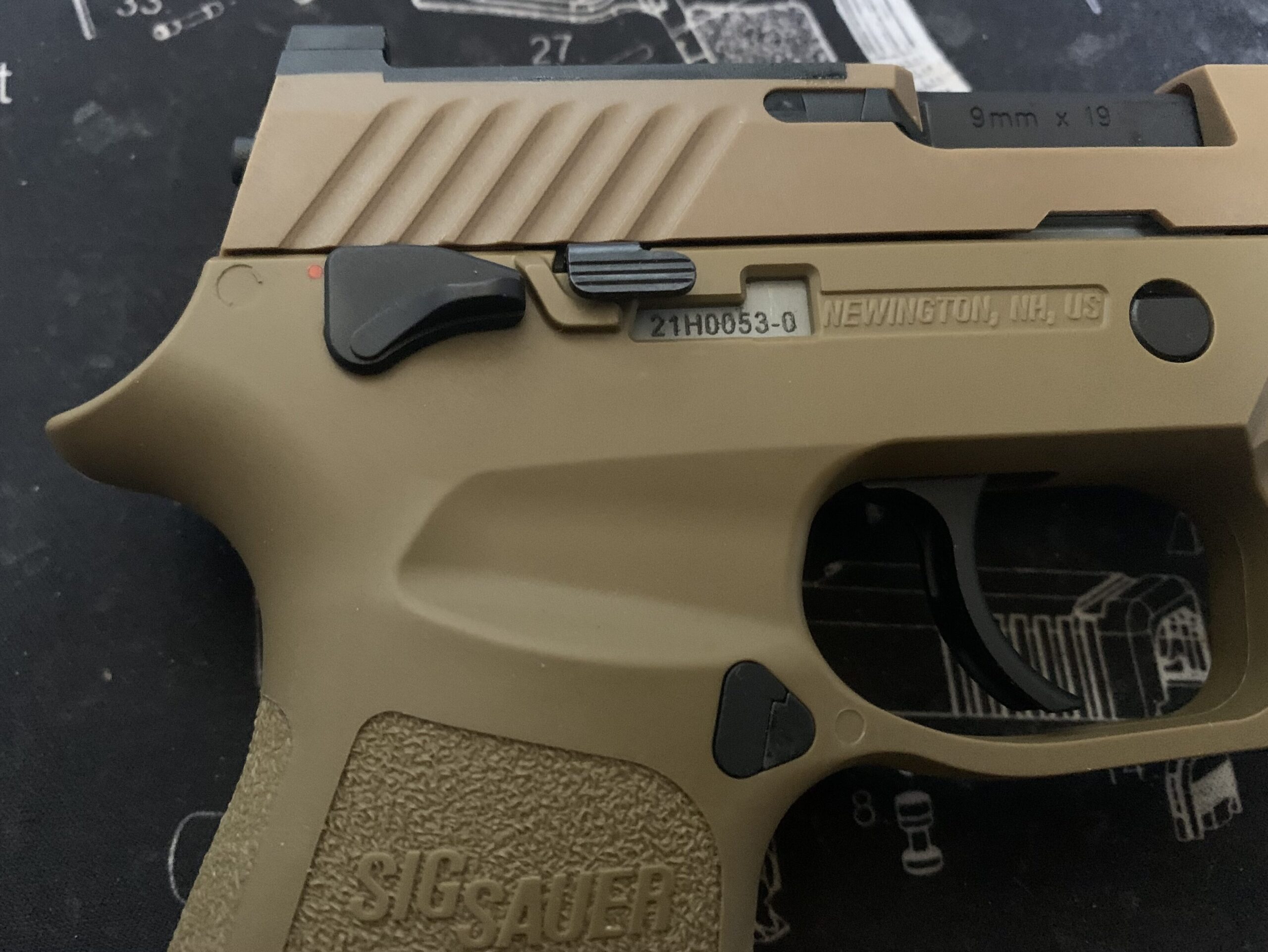 laylaxm17 操作系右側