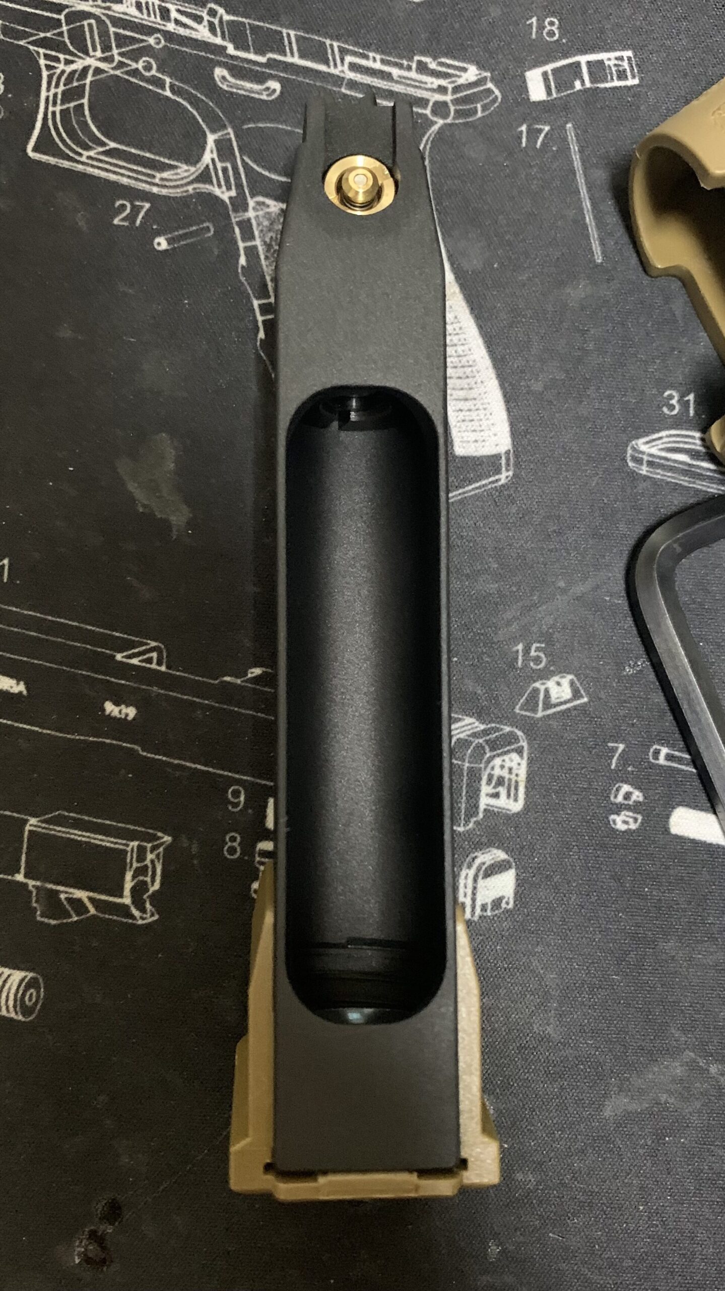 laylaxm17 マガジン背面