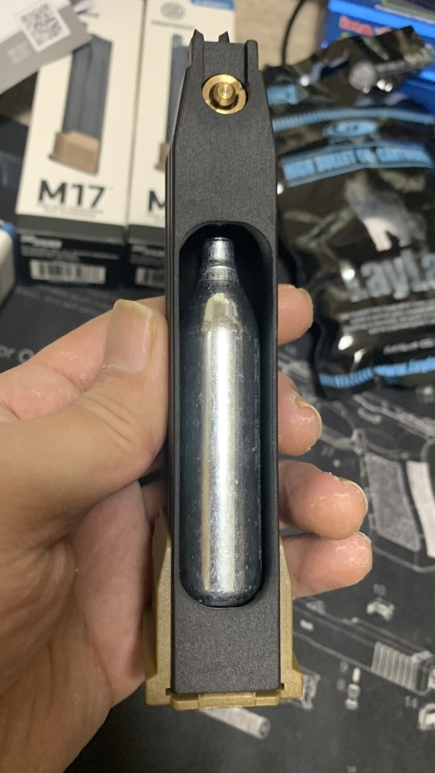 laylaxm17 ボンベが付いたマガジン