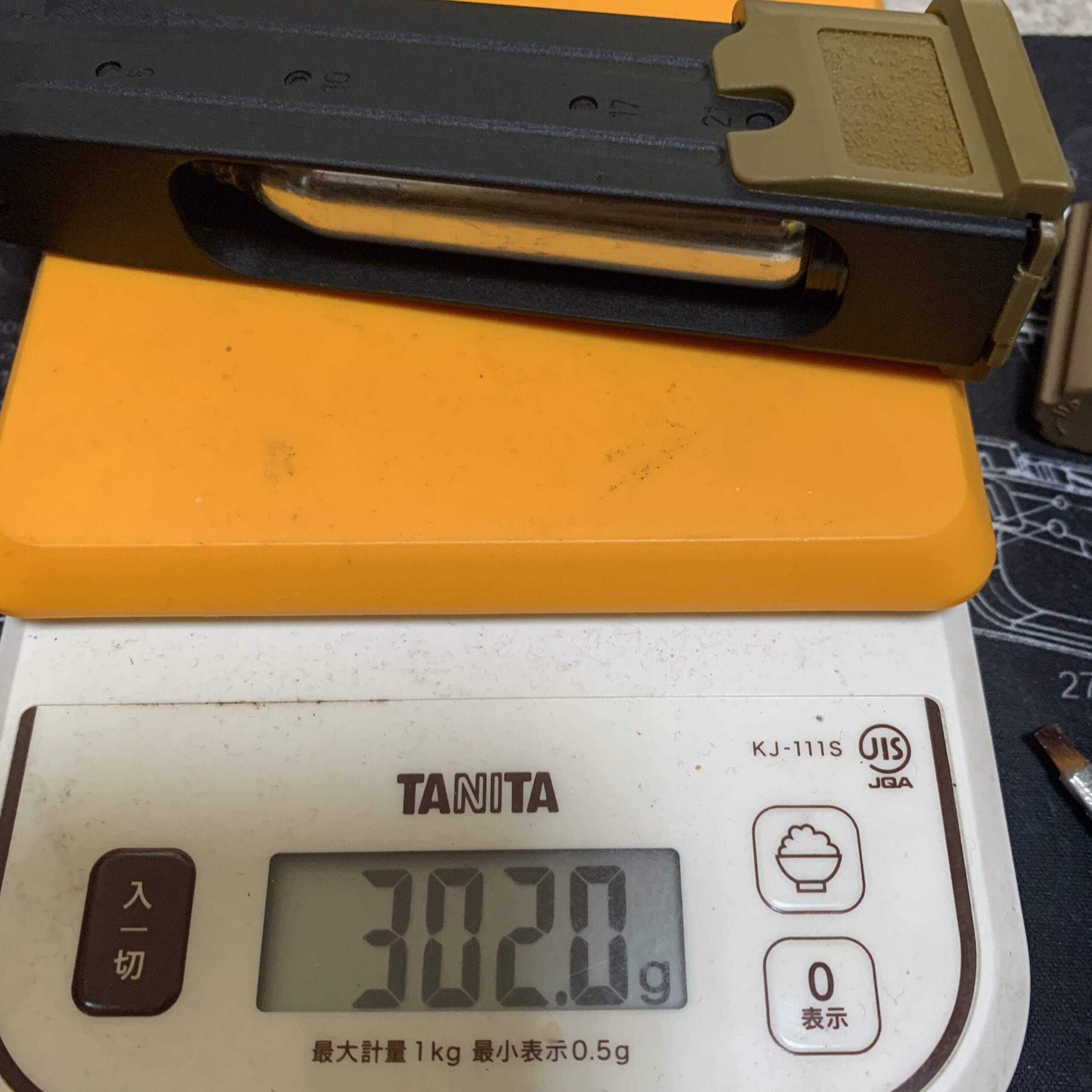 laylaxm17 ガス満タンのマガジン重量