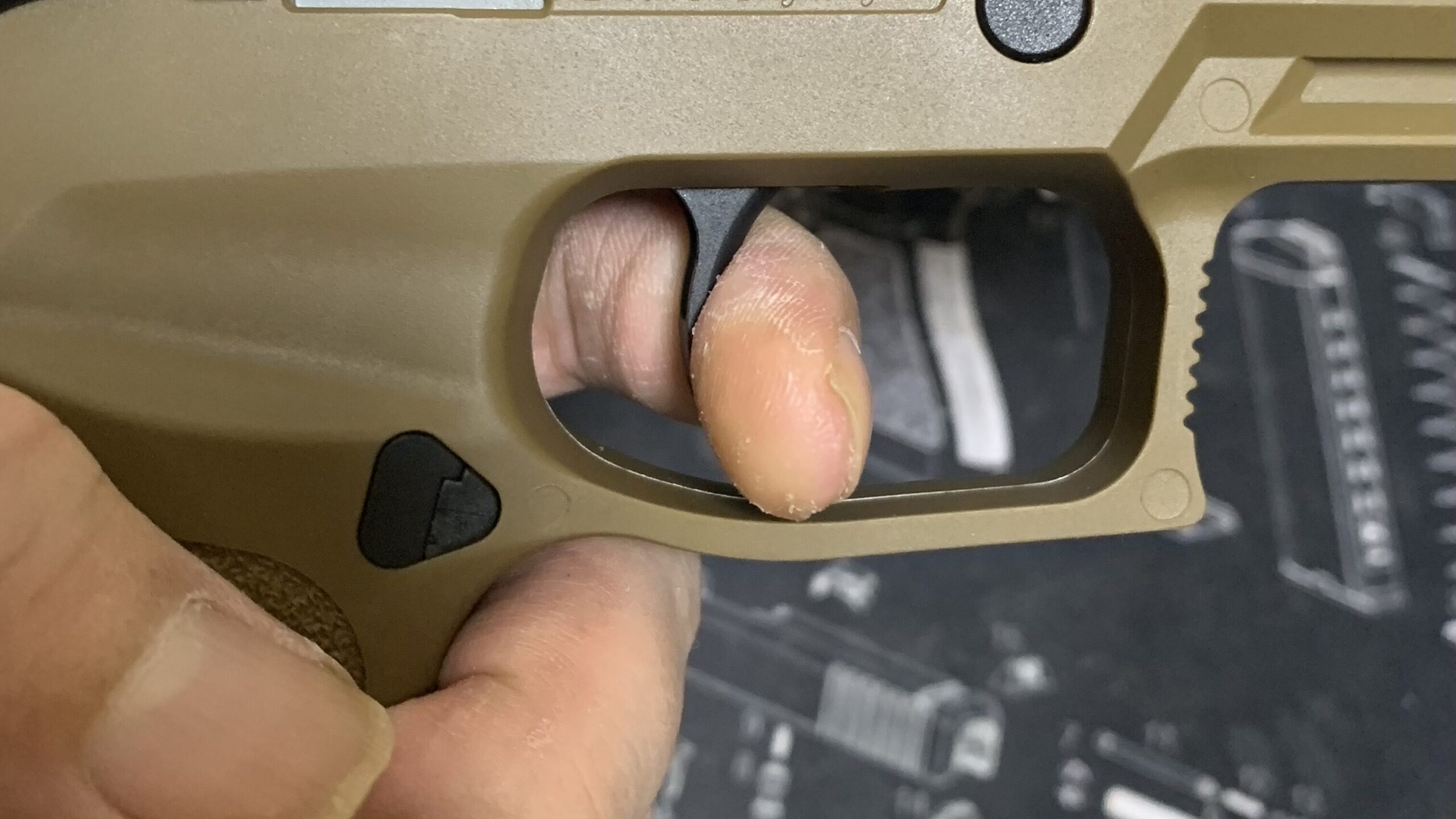 laylaxm17 トリガー　引き切り