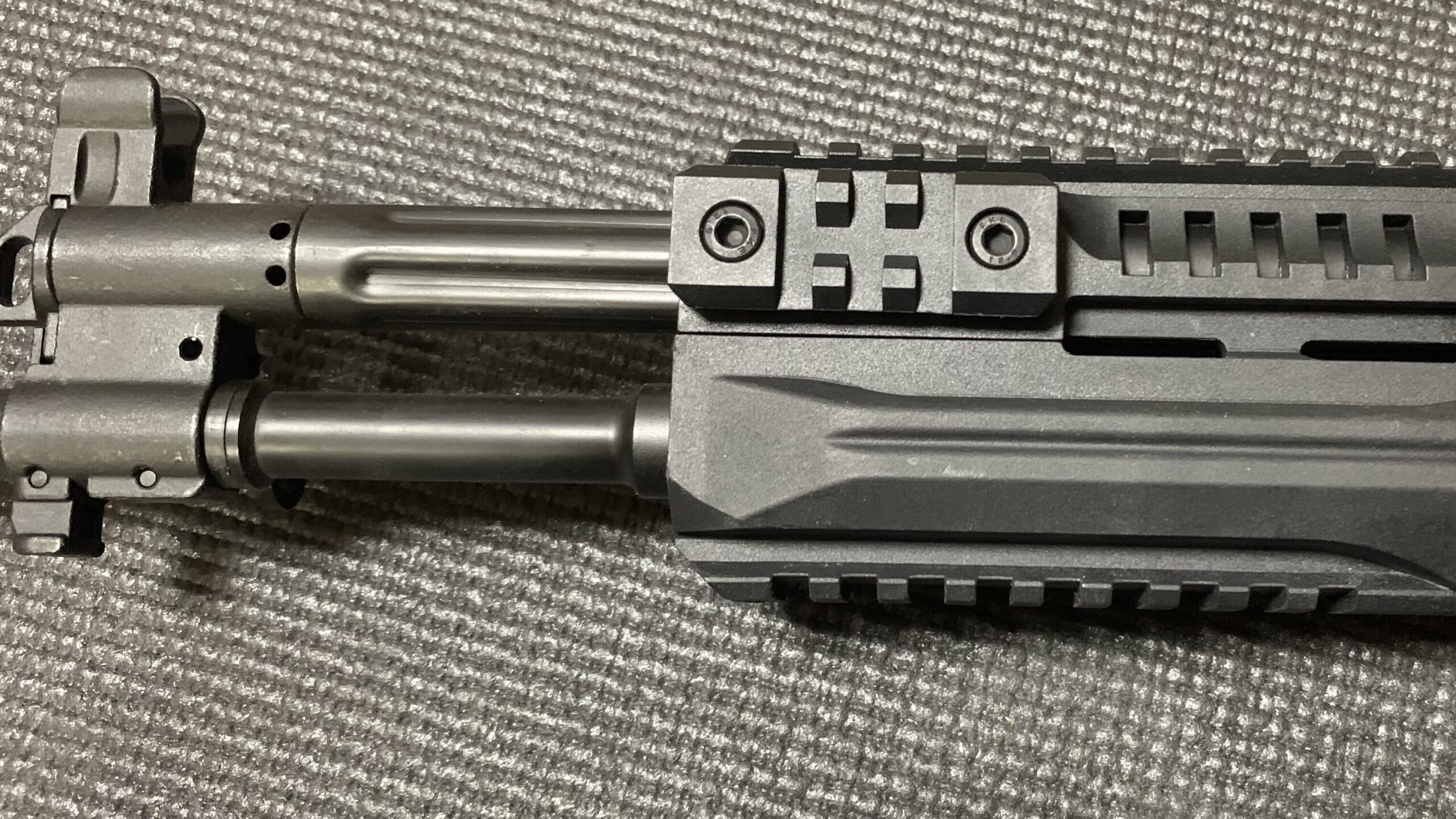 LCT 電動ガン AK-12 フロントレール　左サイド